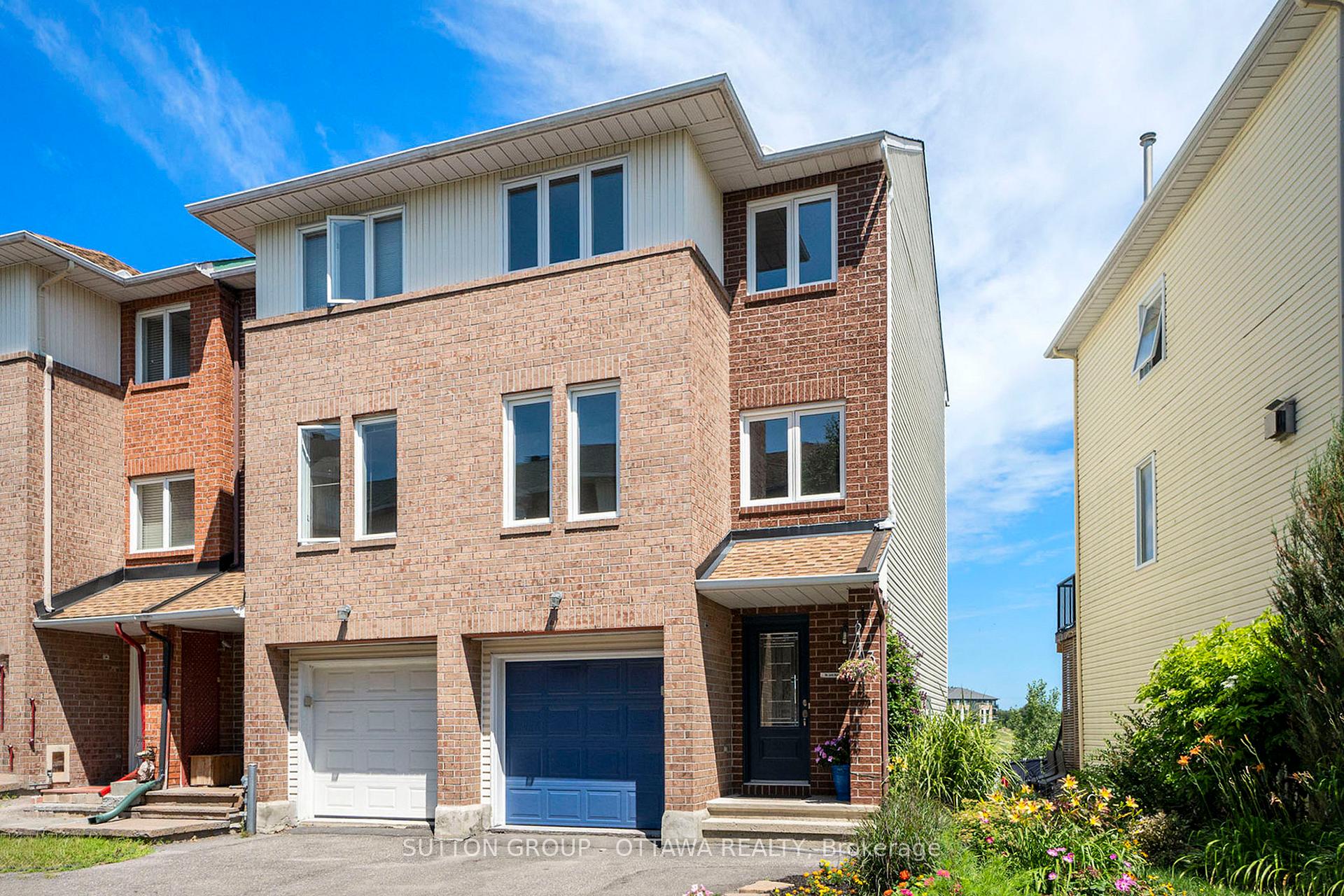 Photo 2 of 13 Drayton Private, Ottawa, CFB Rockcliffe and Area — HOMEH