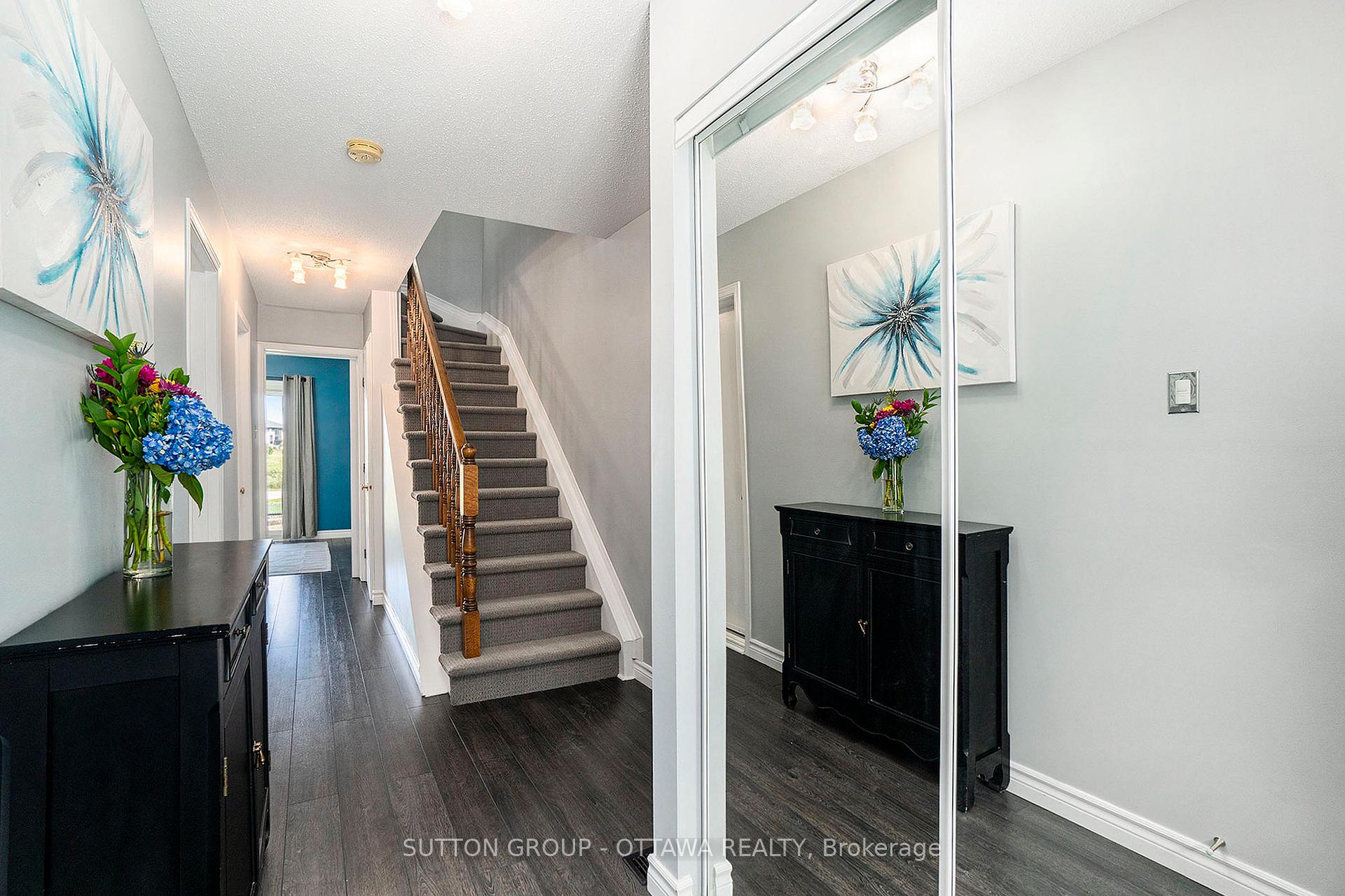 Photo 3 of 13 Drayton Private, Ottawa, CFB Rockcliffe and Area — HOMEH