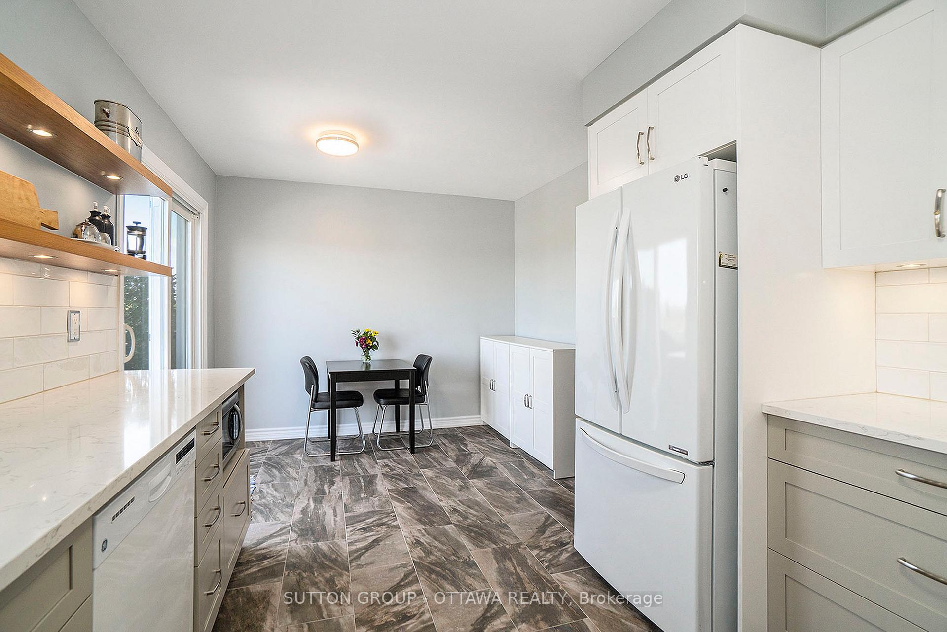 Photo 6 of 13 Drayton Private, Ottawa, CFB Rockcliffe and Area — HOMEH