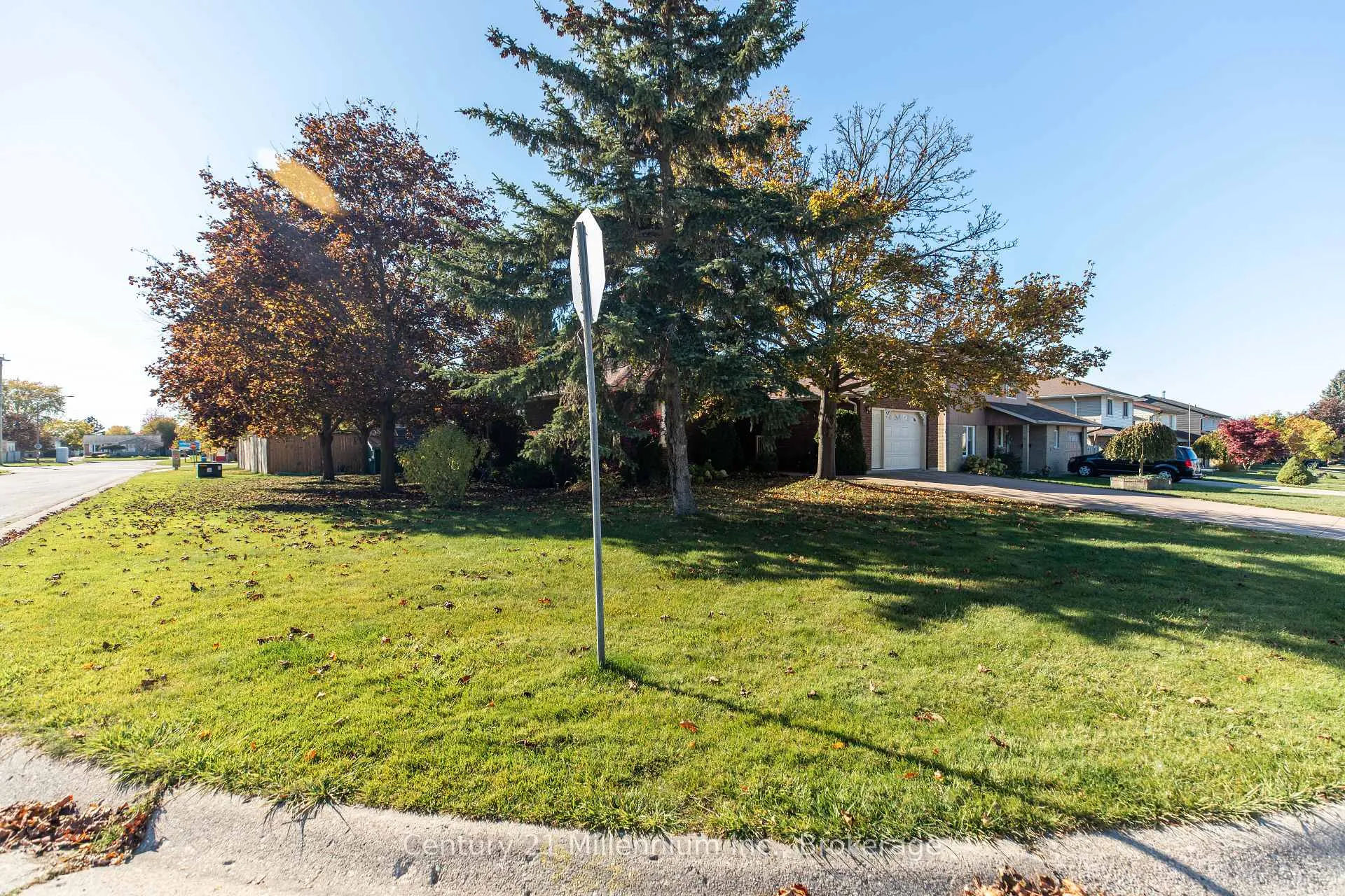 Photo 5 of 750 Baird Street, Kincardine — HOMEH