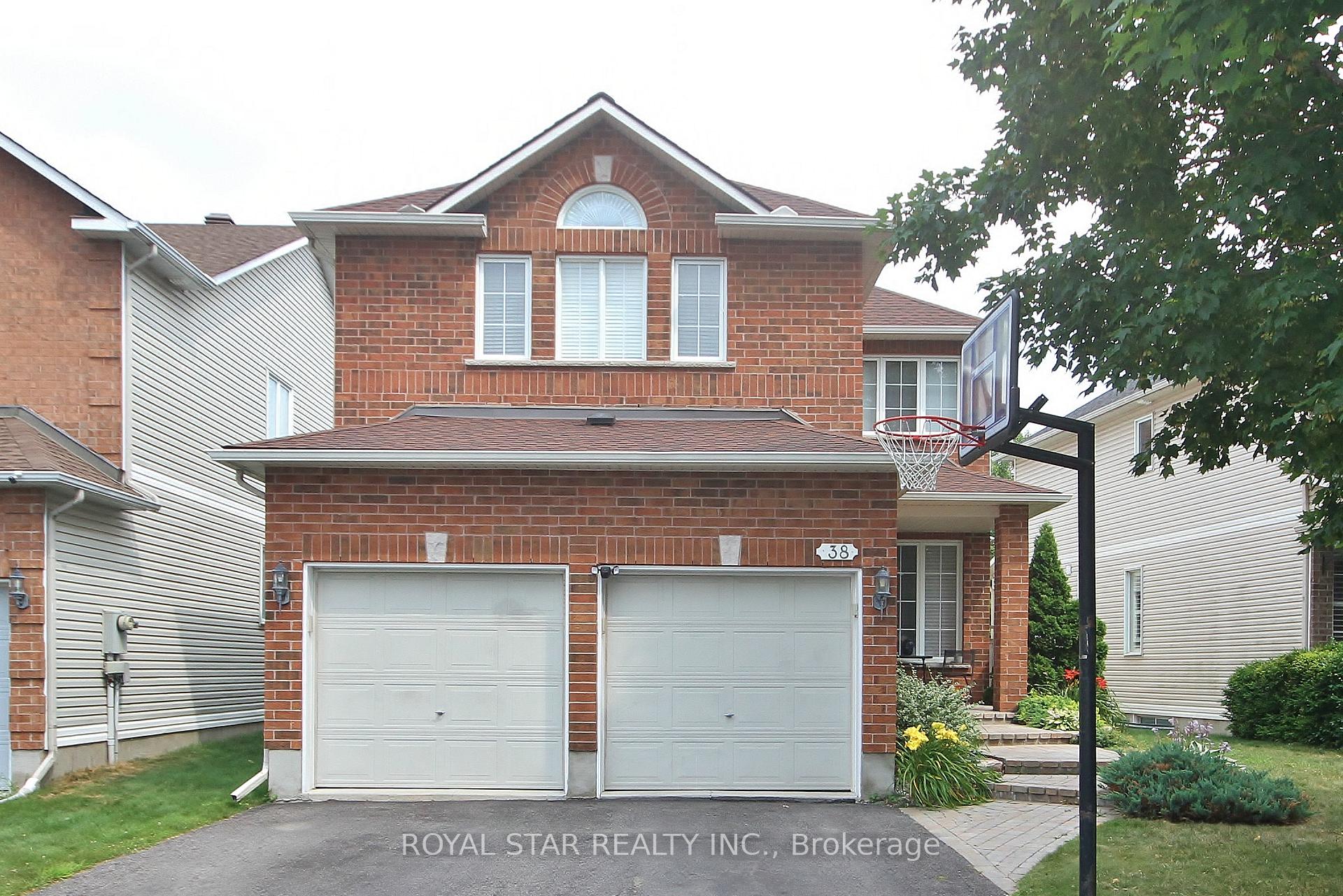 Front of 38 Rialto Way