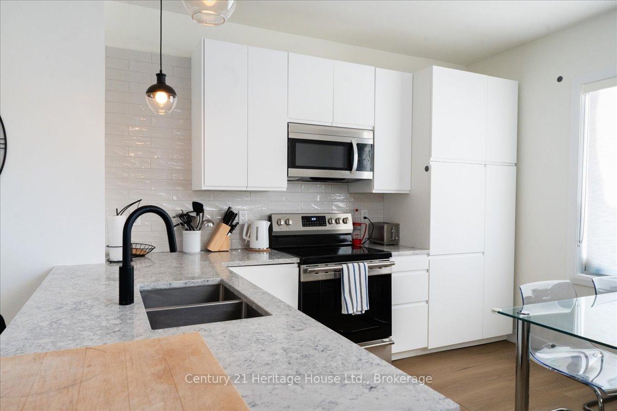 Photo 14 of Unit B, 180 Weber Street, Kitchener — HOMEH