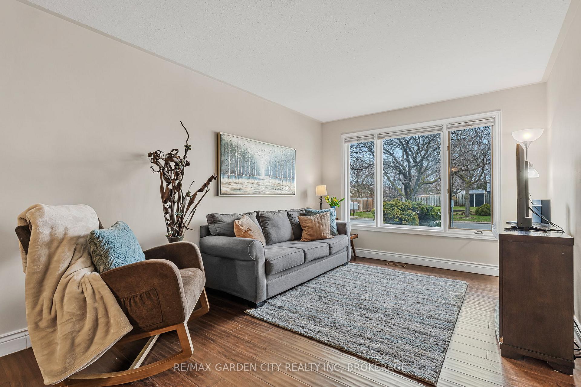 Photo 5 of 4534 Dufferin Avenue, Lincoln, Beamsville — HOMEH