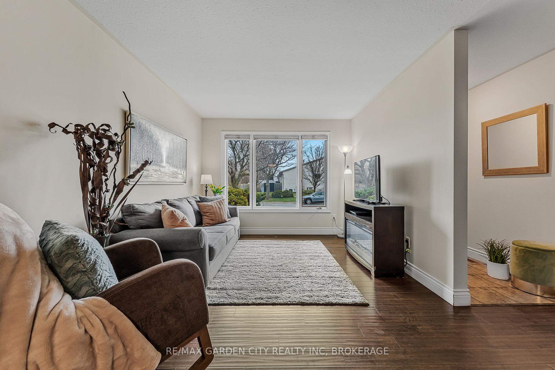 Photo 6 of 4534 Dufferin Avenue, Lincoln, Beamsville — HOMEH