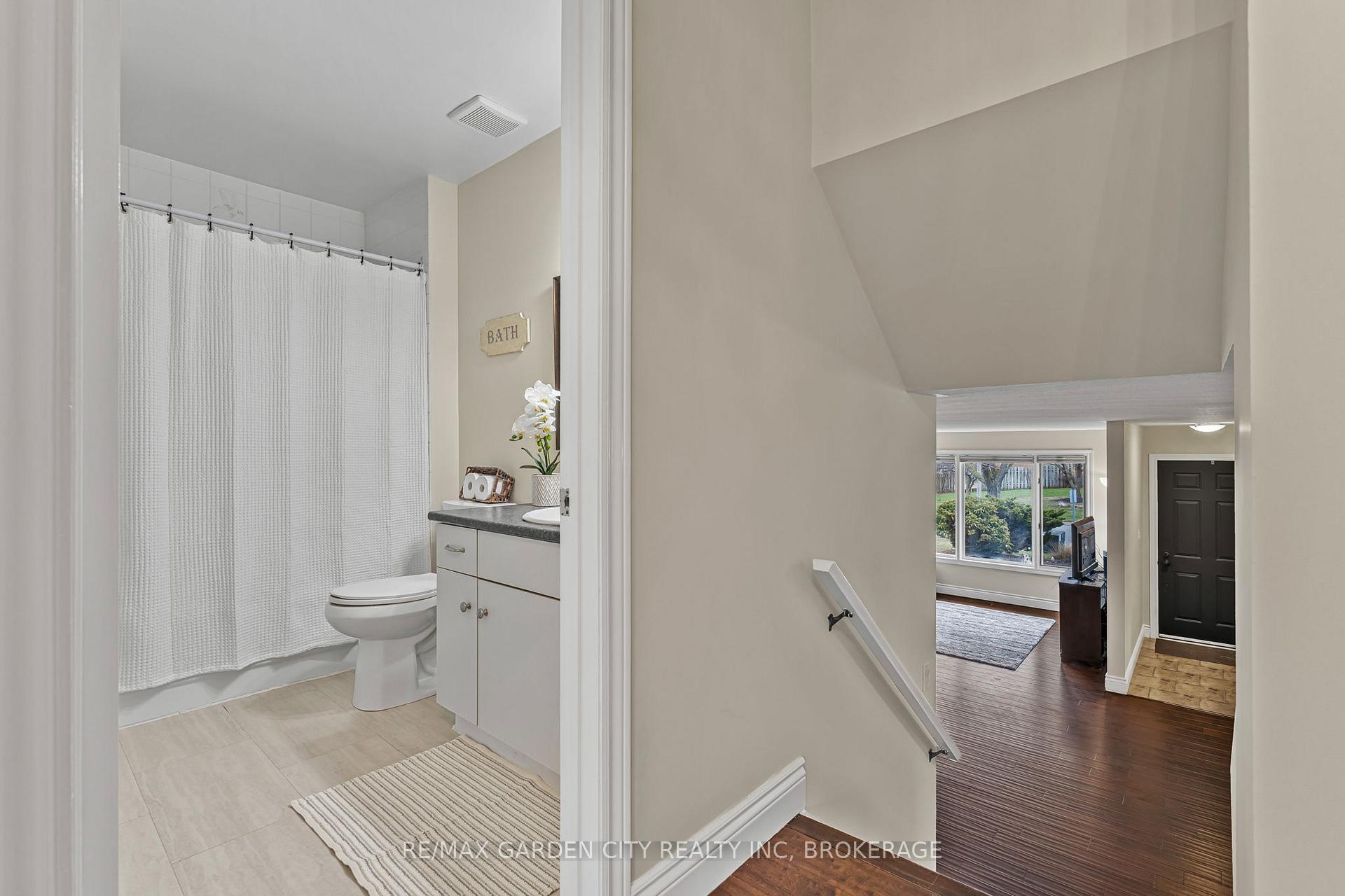 Photo 14 of 4534 Dufferin Avenue, Lincoln, Beamsville — HOMEH