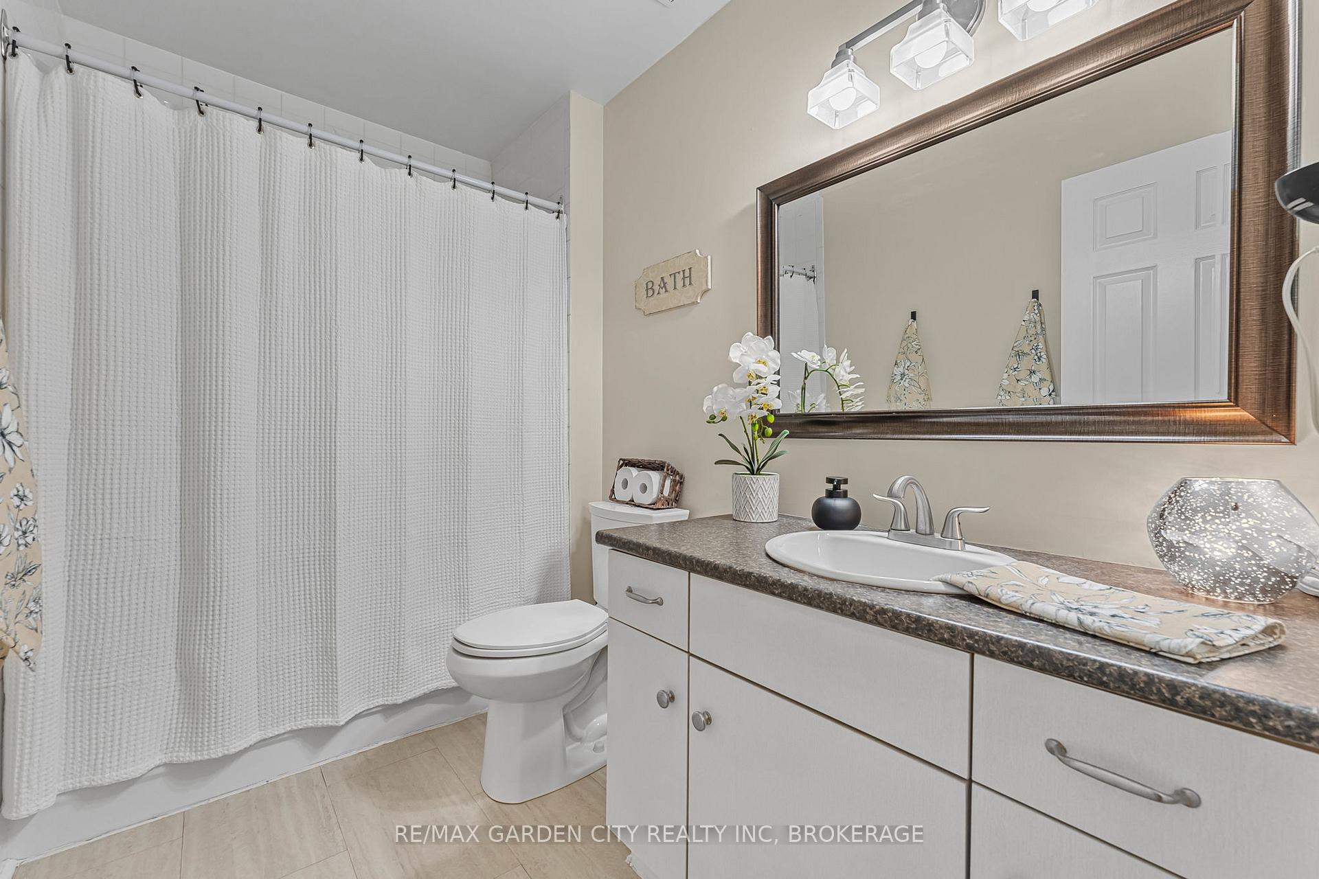 Photo 15 of 4534 Dufferin Avenue, Lincoln, Beamsville — HOMEH