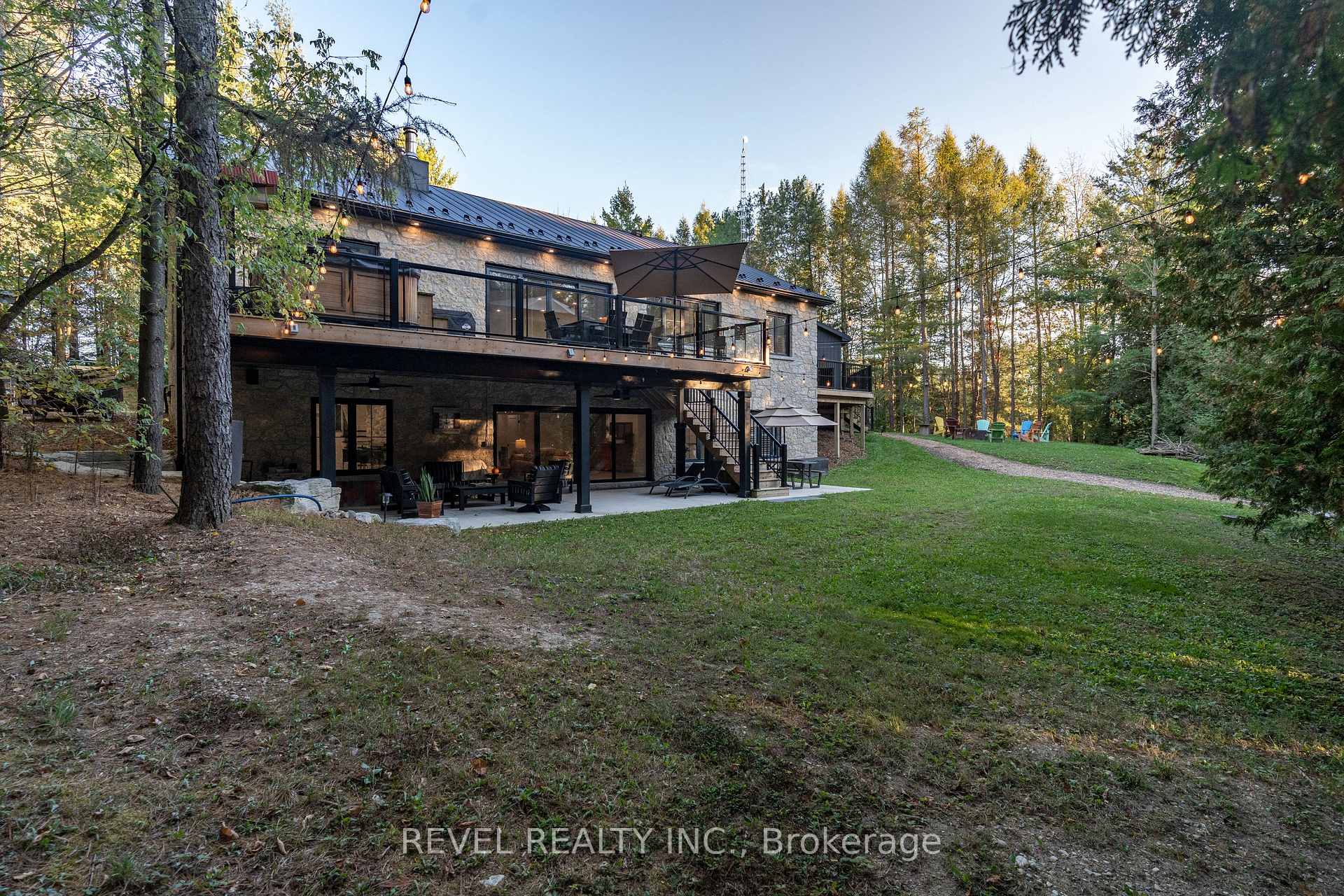 Photo 28 of 7404 Wellington Road, Mapleton, Rural Mapleton — HOMEH