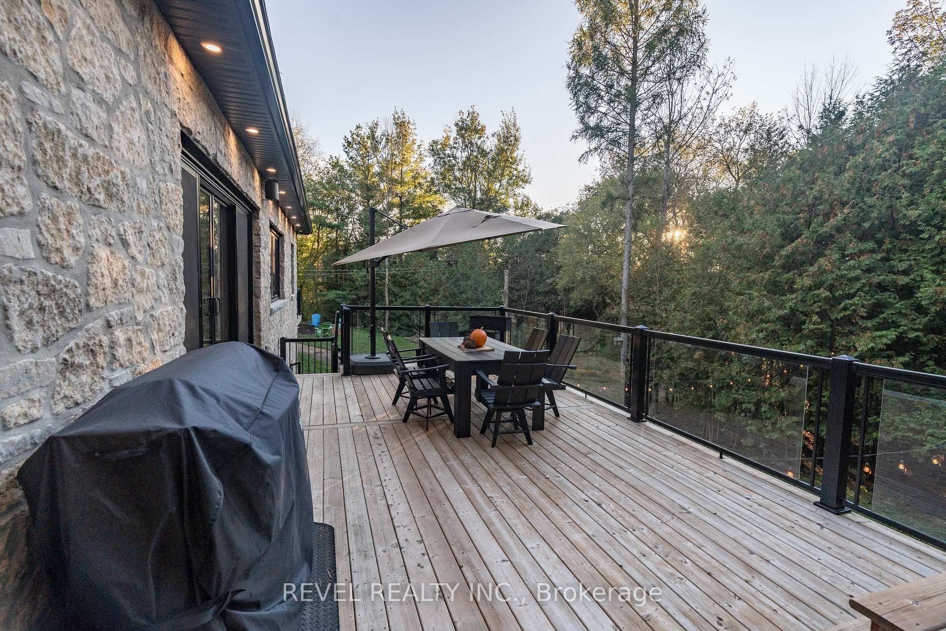 Photo 31 of 7404 Wellington Road, Mapleton, Rural Mapleton — HOMEH