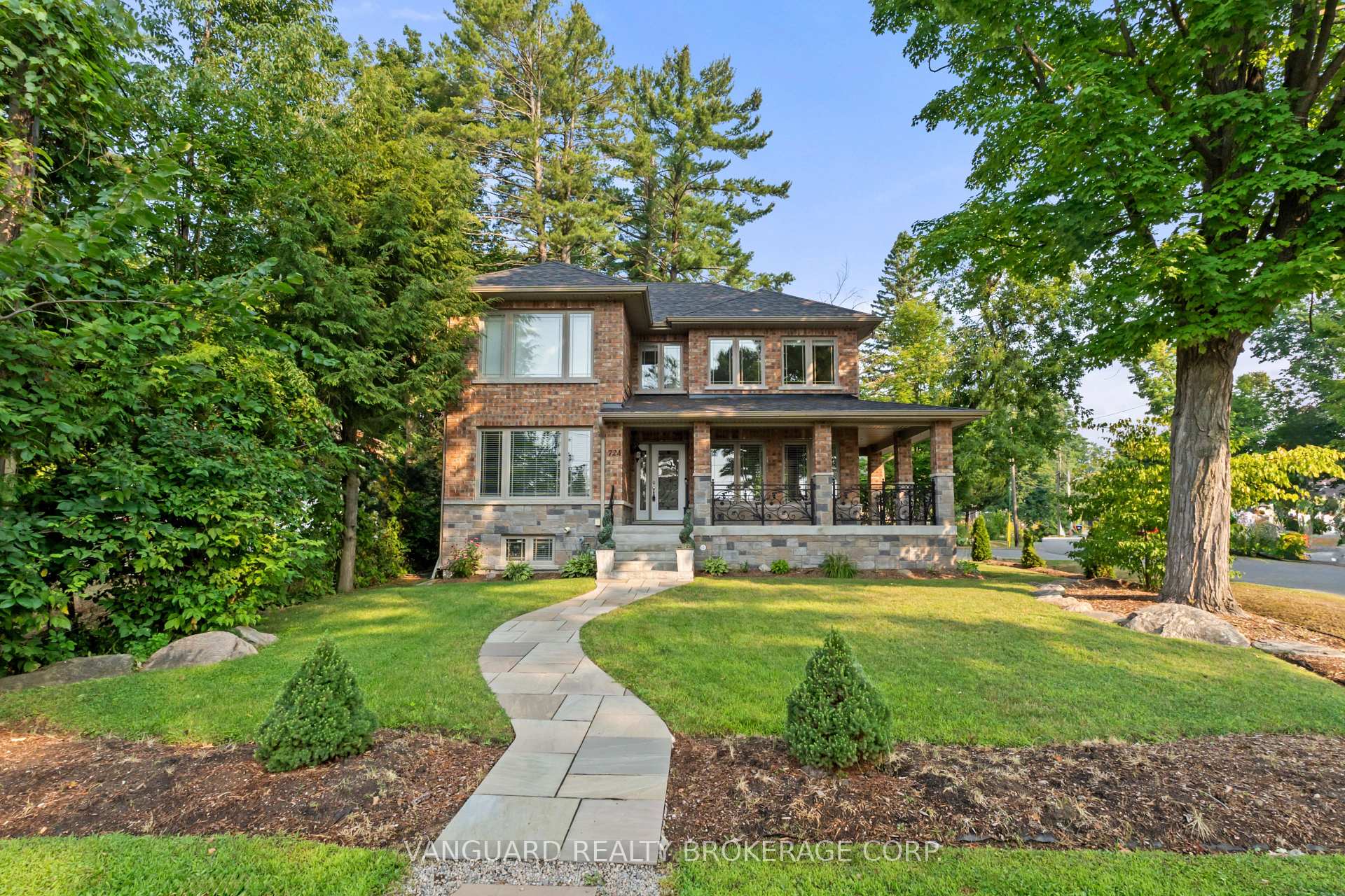 Photo 4 of 724 Lakelands Avenue, Innisfil, Alcona — HOMEH