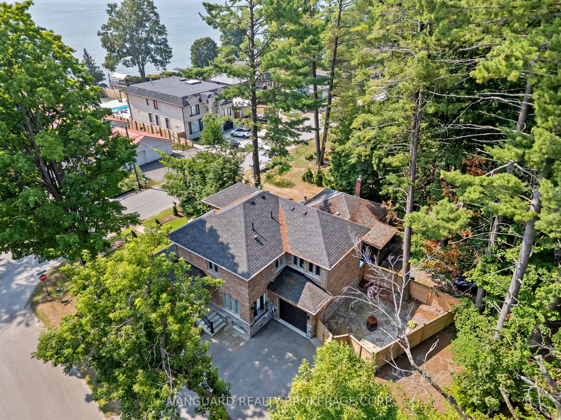 Photo 6 of 724 Lakelands Avenue, Innisfil, Alcona — HOMEH