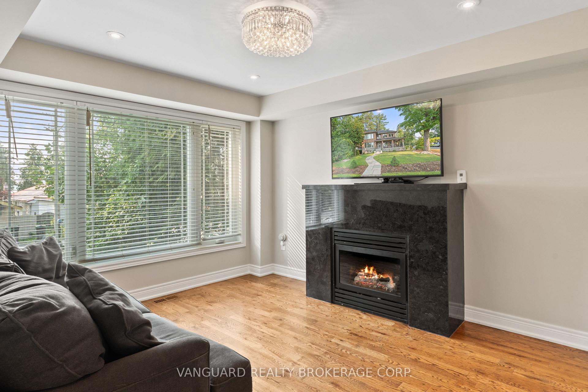 Photo 11 of 724 Lakelands Avenue, Innisfil, Alcona — HOMEH