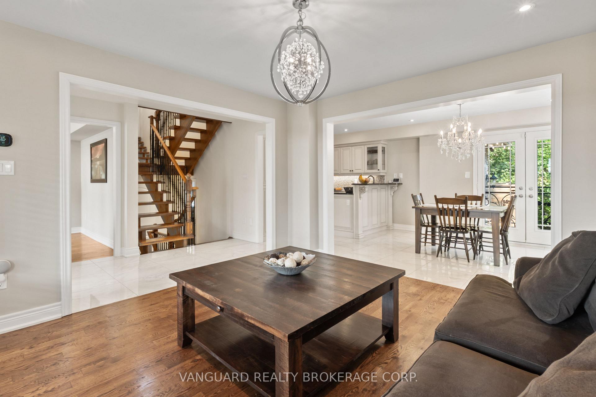 Photo 13 of 724 Lakelands Avenue, Innisfil, Alcona — HOMEH