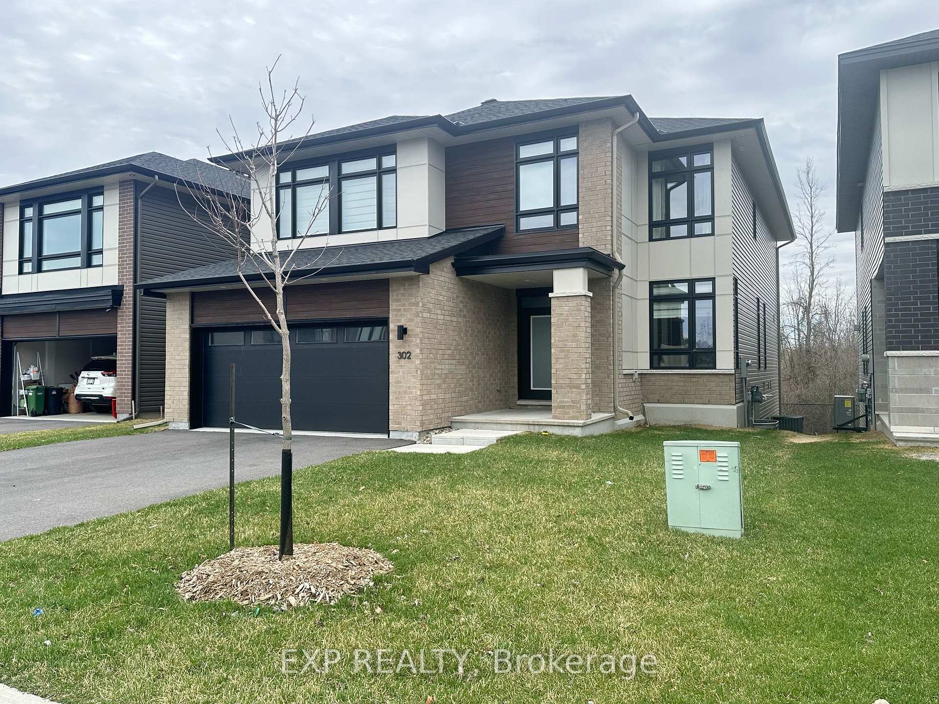 Photo 1 of 302 Shuttleworth Drive, Ottawa, Leitrim — HOMEH