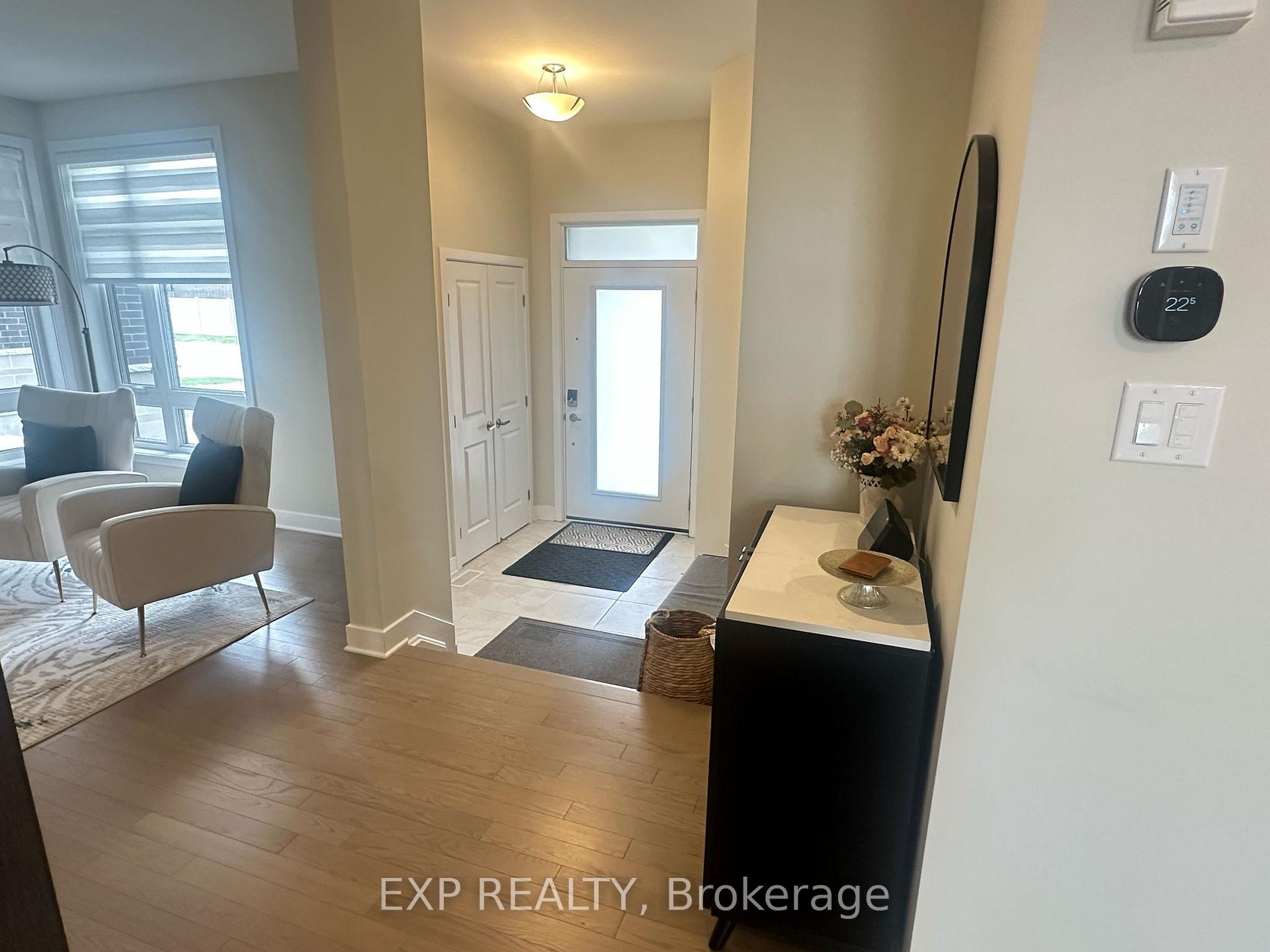 Photo 6 of 302 Shuttleworth Drive, Ottawa, Leitrim — HOMEH