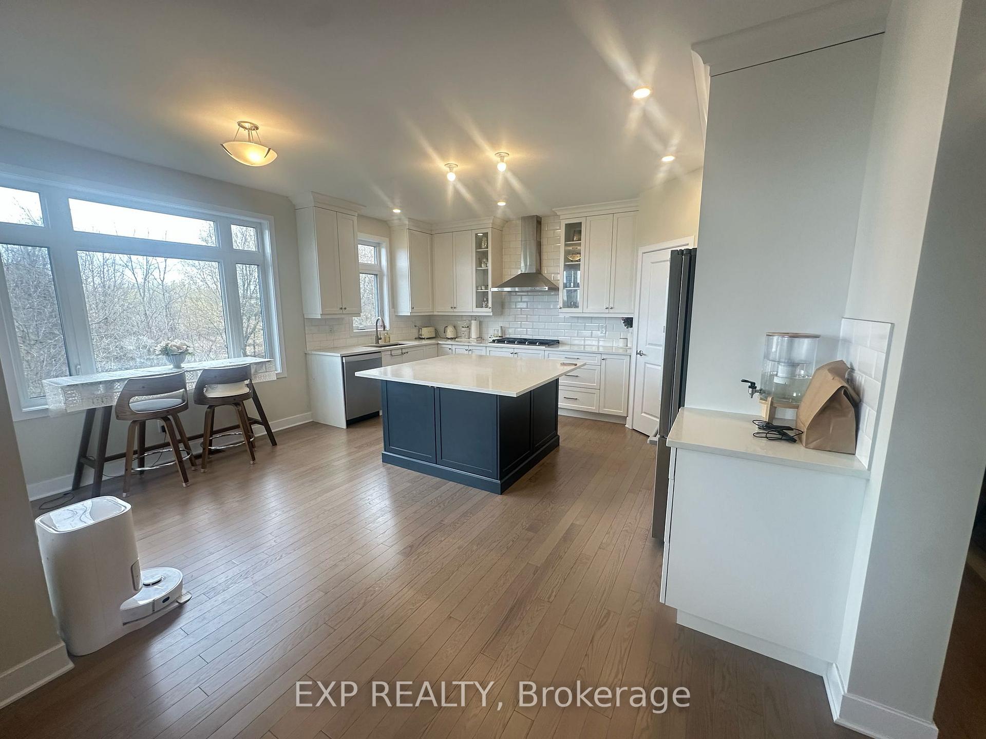 Photo 11 of 302 Shuttleworth Drive, Ottawa, Leitrim — HOMEH