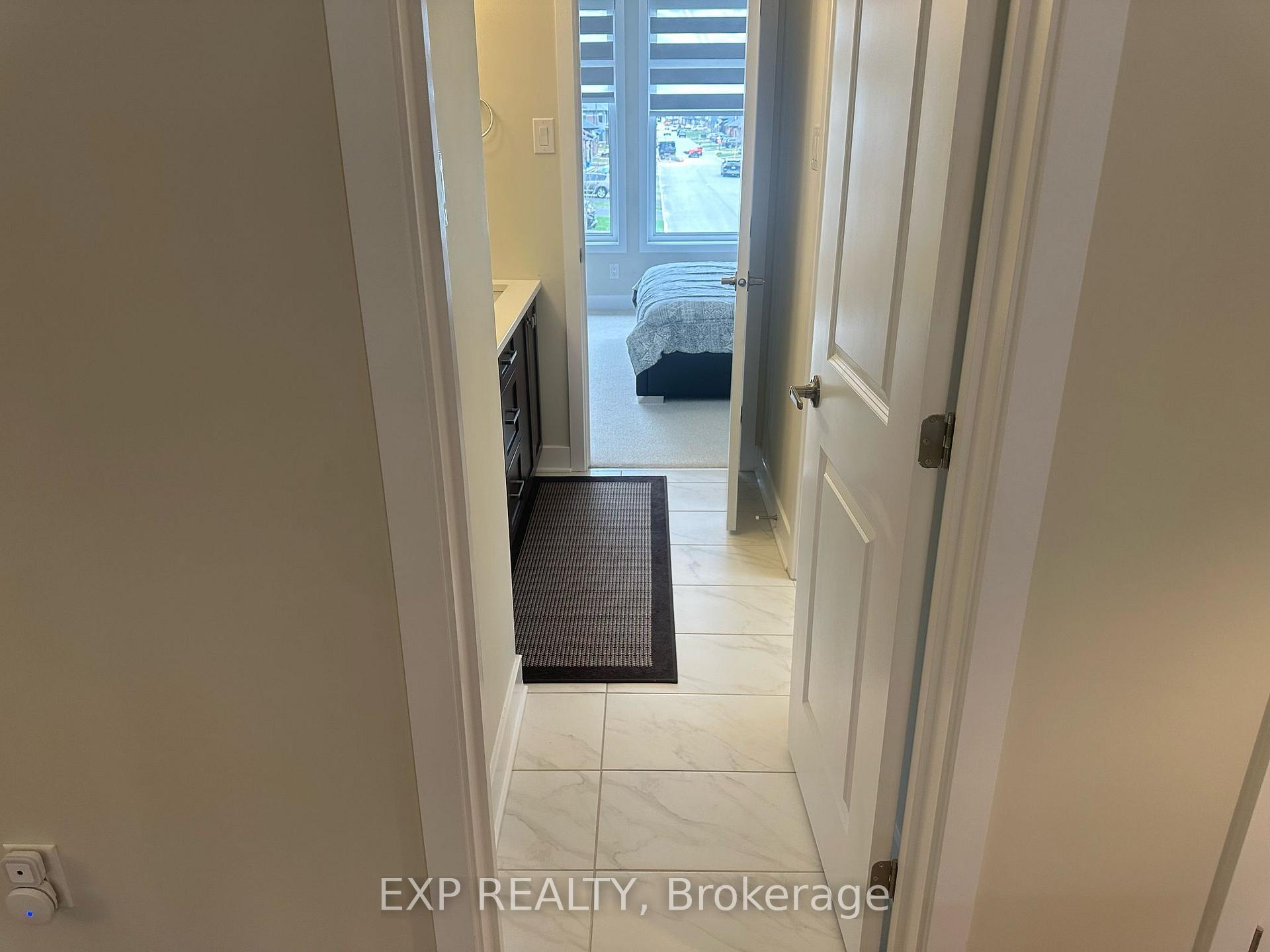Photo 23 of 302 Shuttleworth Drive, Ottawa, Leitrim — HOMEH