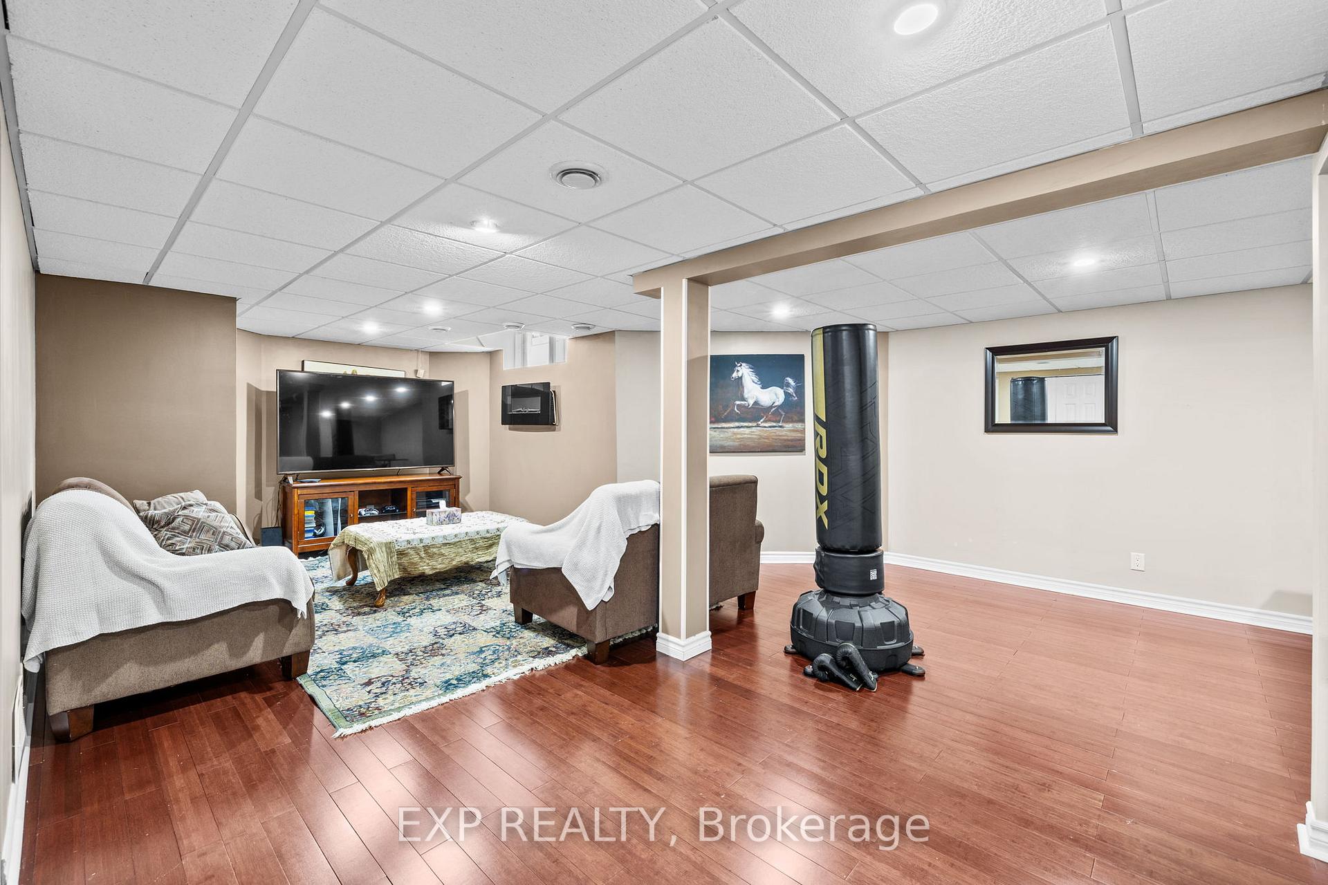 Photo 21 of 336 Wisteria Crescent, Ottawa, Hunt Club — HOMEH