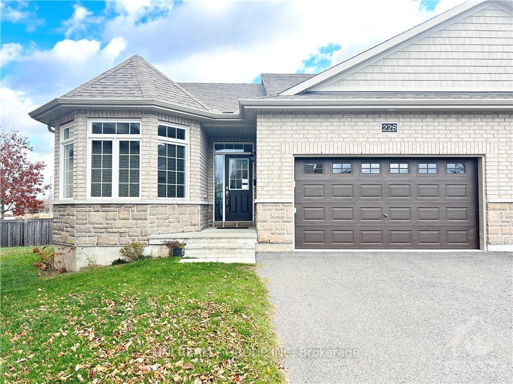 Photo 1 of 228 Pondview Crescent, Ottawa, Hunt Club — HOMEH