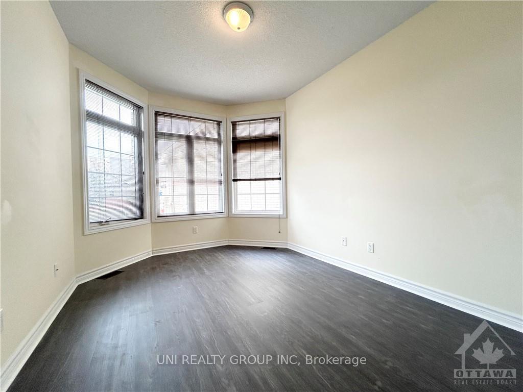 Photo 8 of 228 Pondview Crescent, Ottawa, Hunt Club — HOMEH