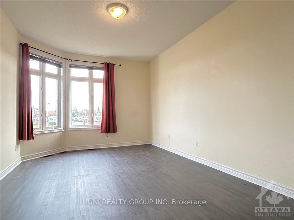 Photo 10 of 228 Pondview Crescent, Ottawa, Hunt Club — HOMEH