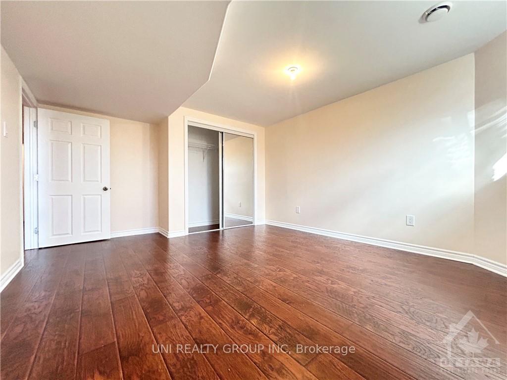 Photo 13 of 228 Pondview Crescent, Ottawa, Hunt Club — HOMEH