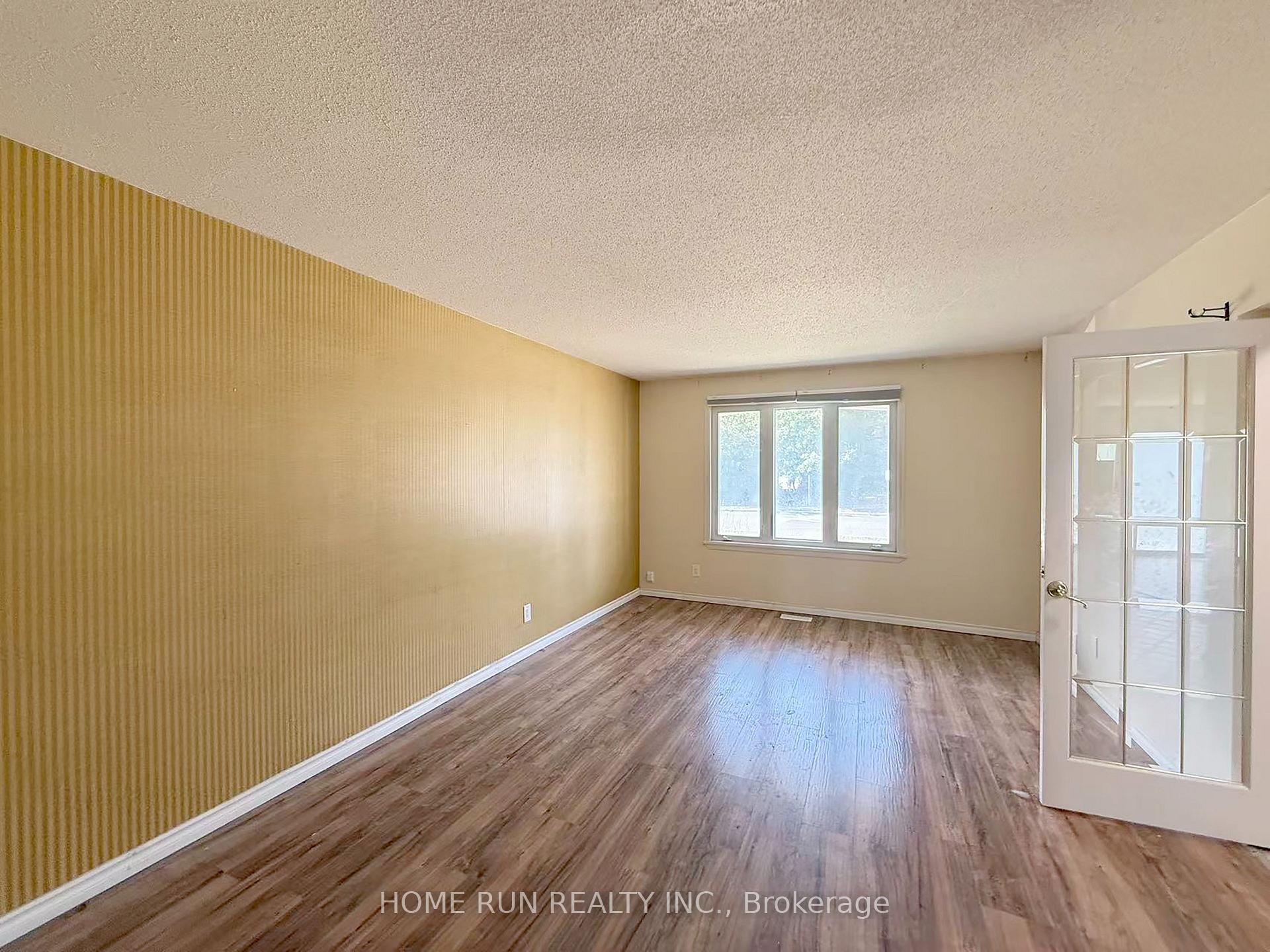 Photo 2 of 3427 Southgate Road, Ottawa, South Keys — HOMEH