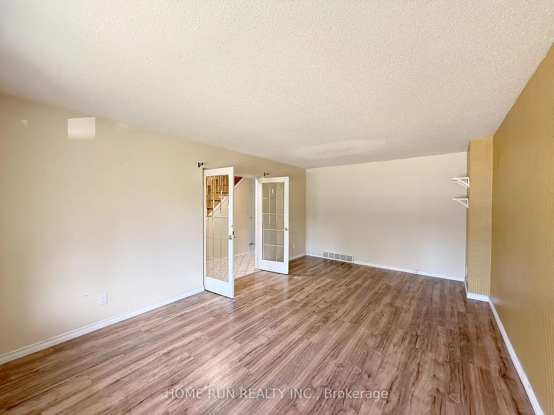 Photo 3 of 3427 Southgate Road, Ottawa, South Keys — HOMEH