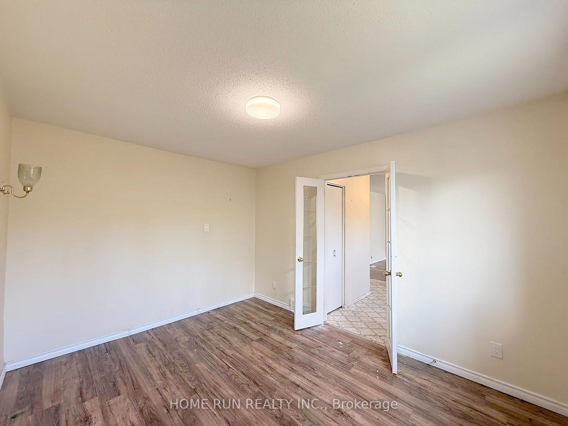 Photo 5 of 3427 Southgate Road, Ottawa, South Keys — HOMEH