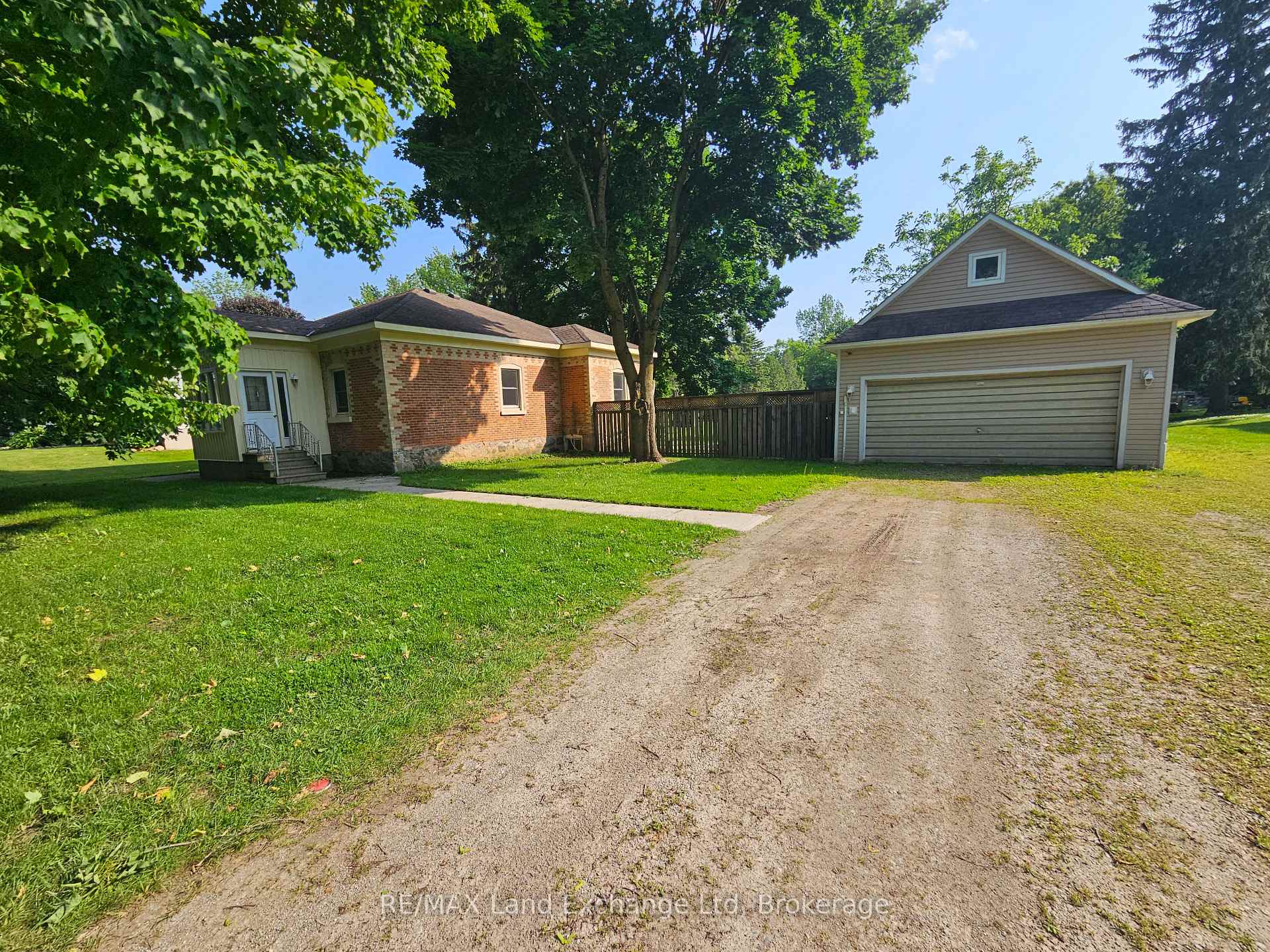 Photo 11 of 1061 Howick Street, Howick — HOMEH