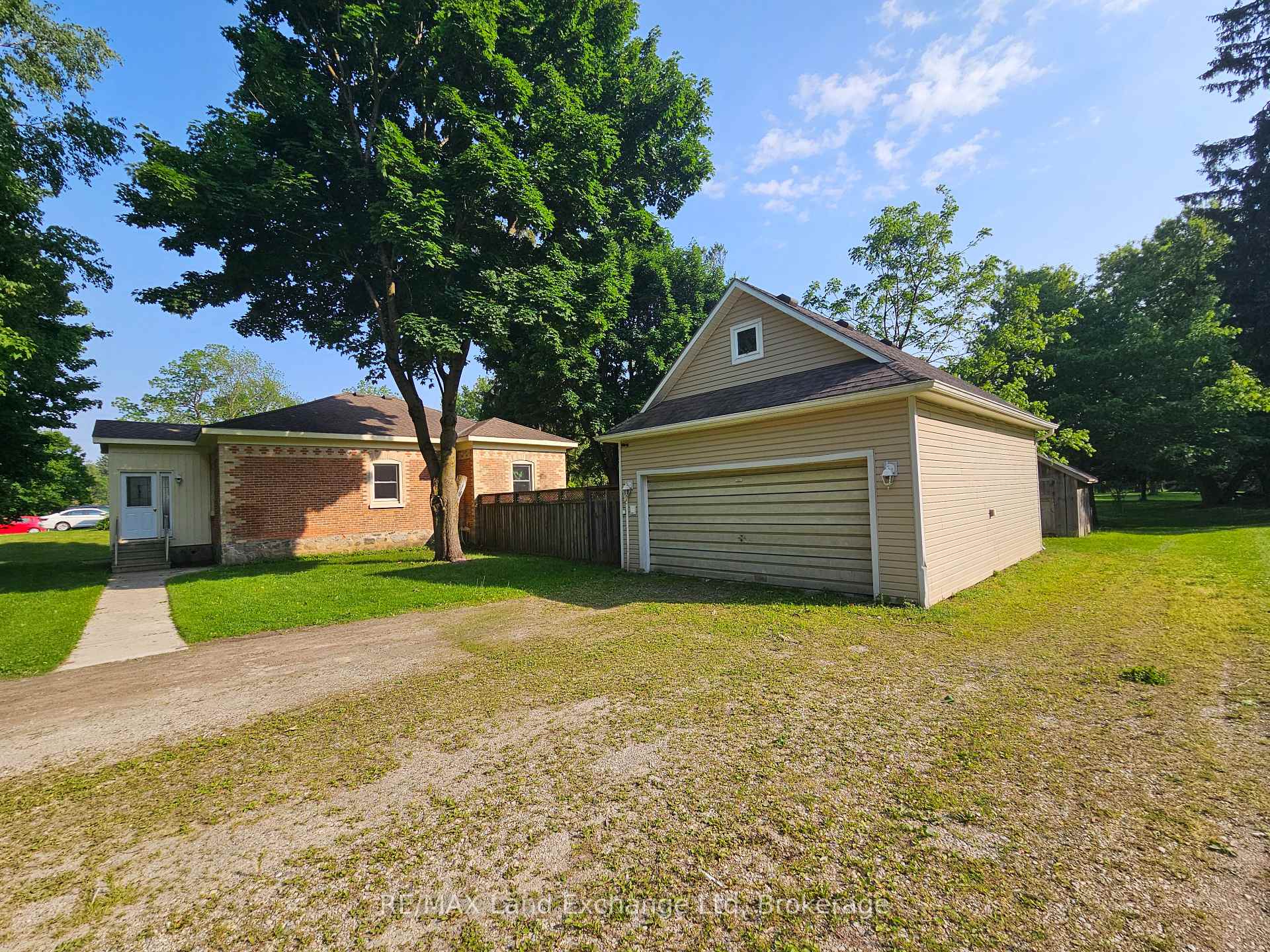 Photo 12 of 1061 Howick Street, Howick — HOMEH