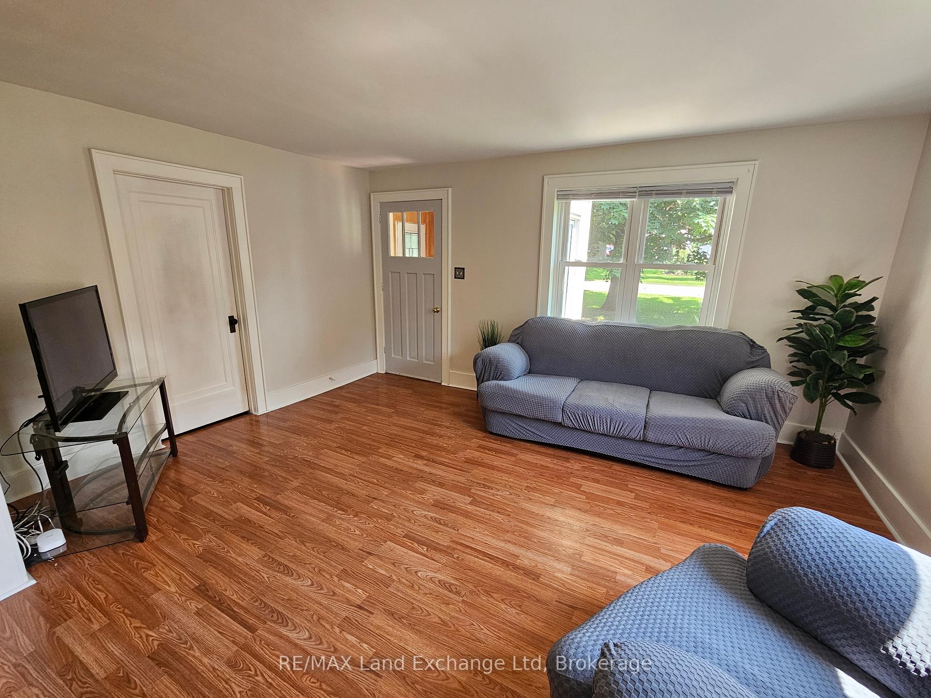 Photo 17 of 1061 Howick Street, Howick — HOMEH