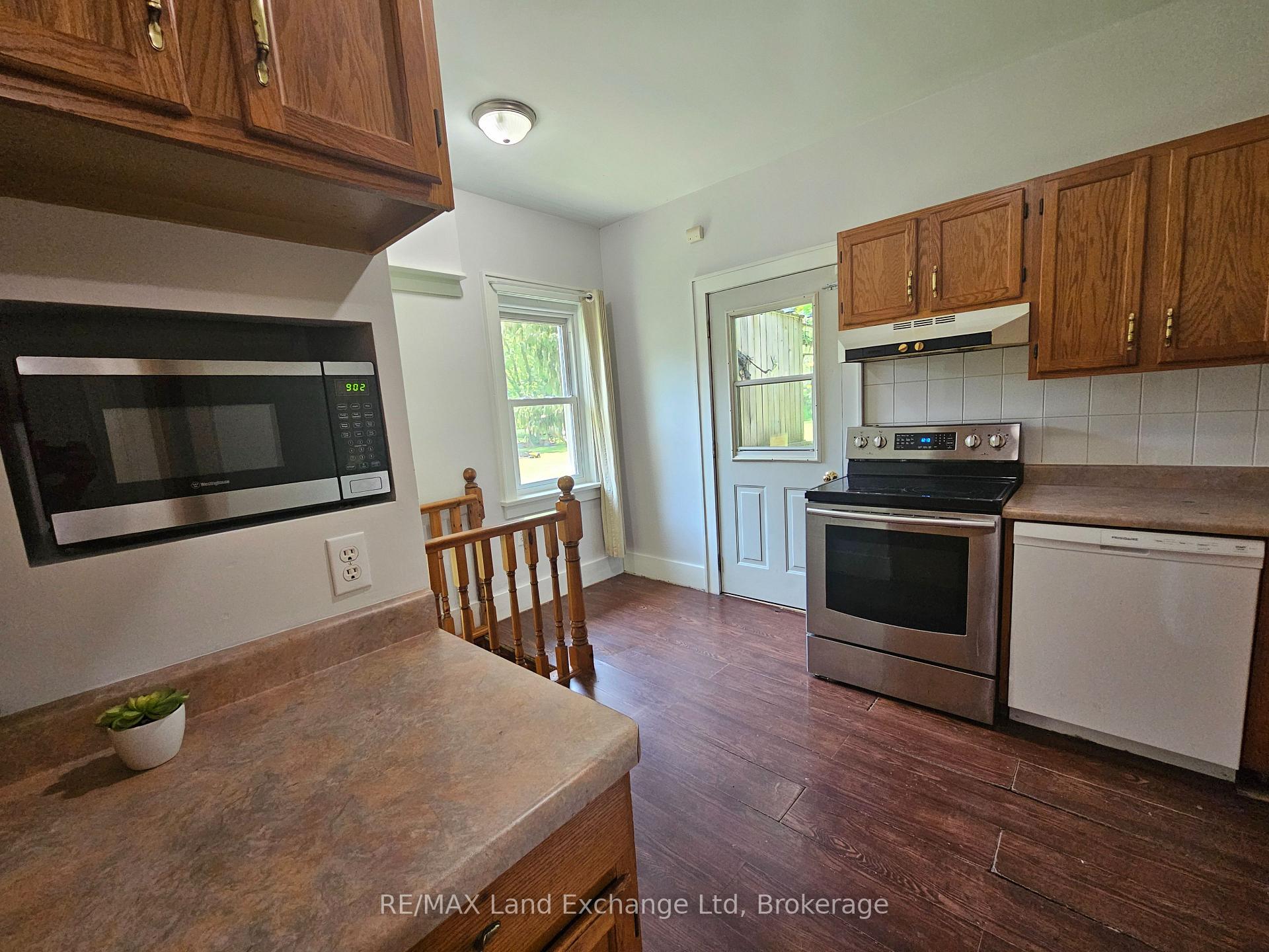 Photo 23 of 1061 Howick Street, Howick — HOMEH