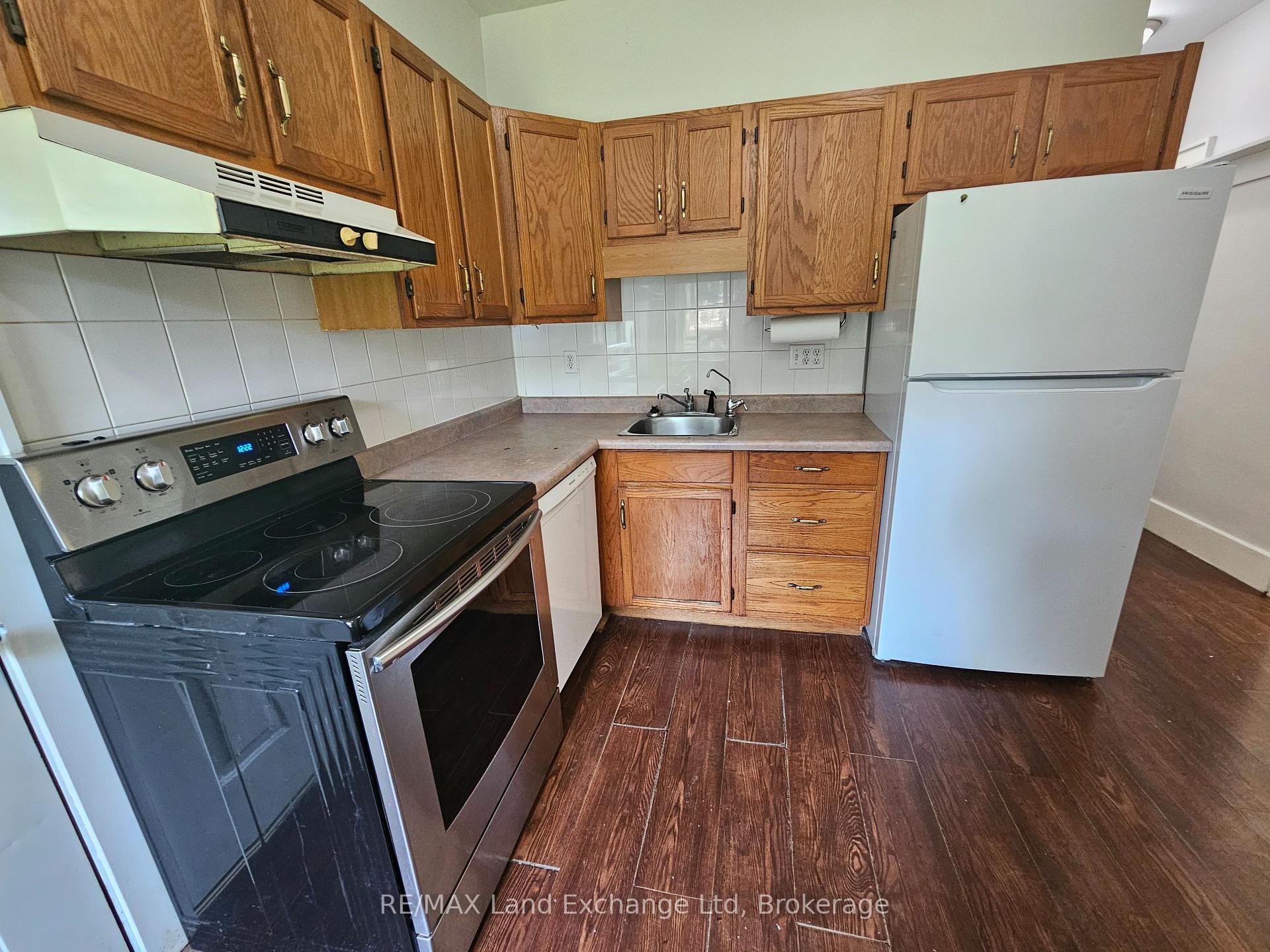 Photo 25 of 1061 Howick Street, Howick — HOMEH