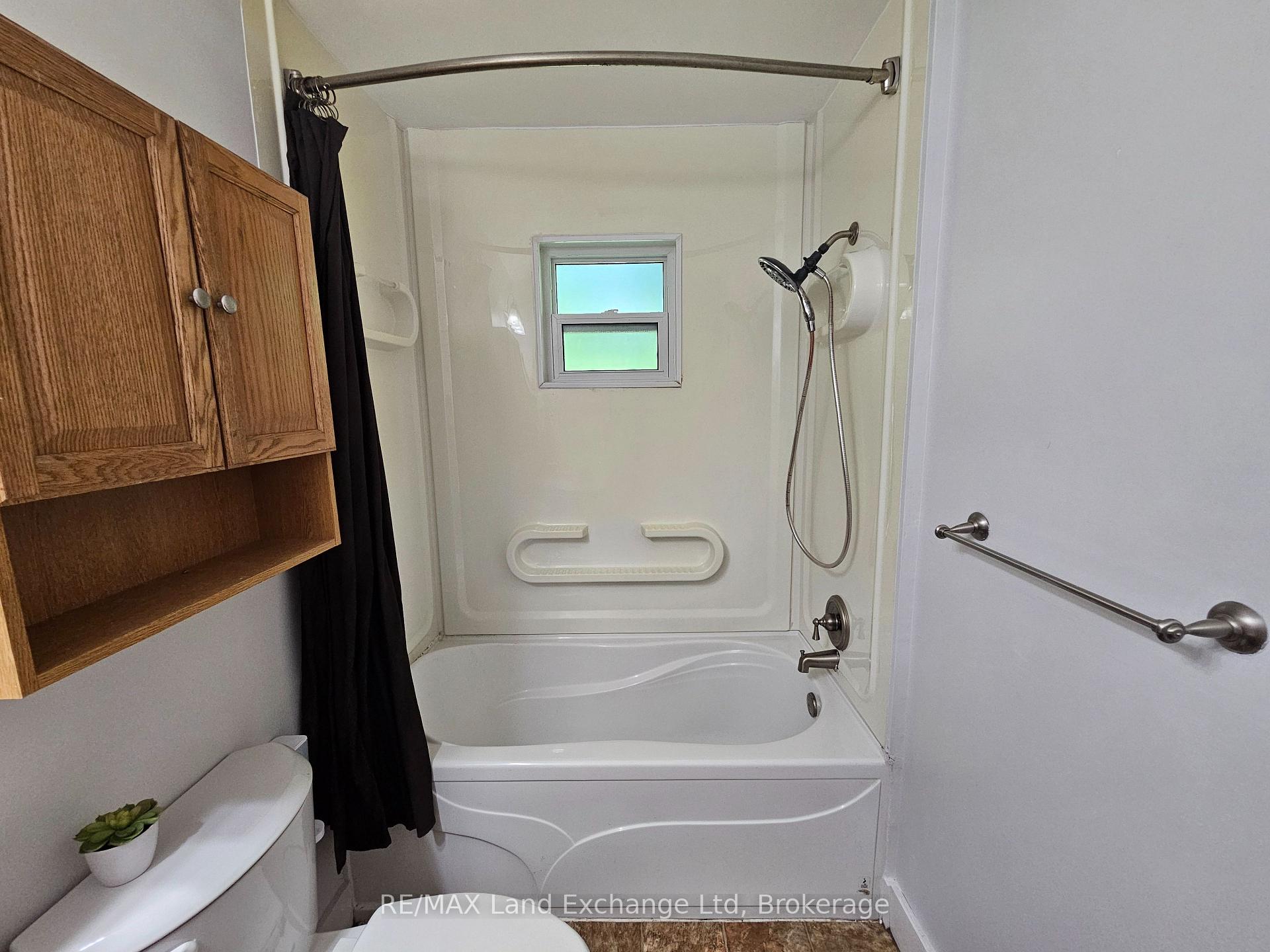Photo 32 of 1061 Howick Street, Howick — HOMEH