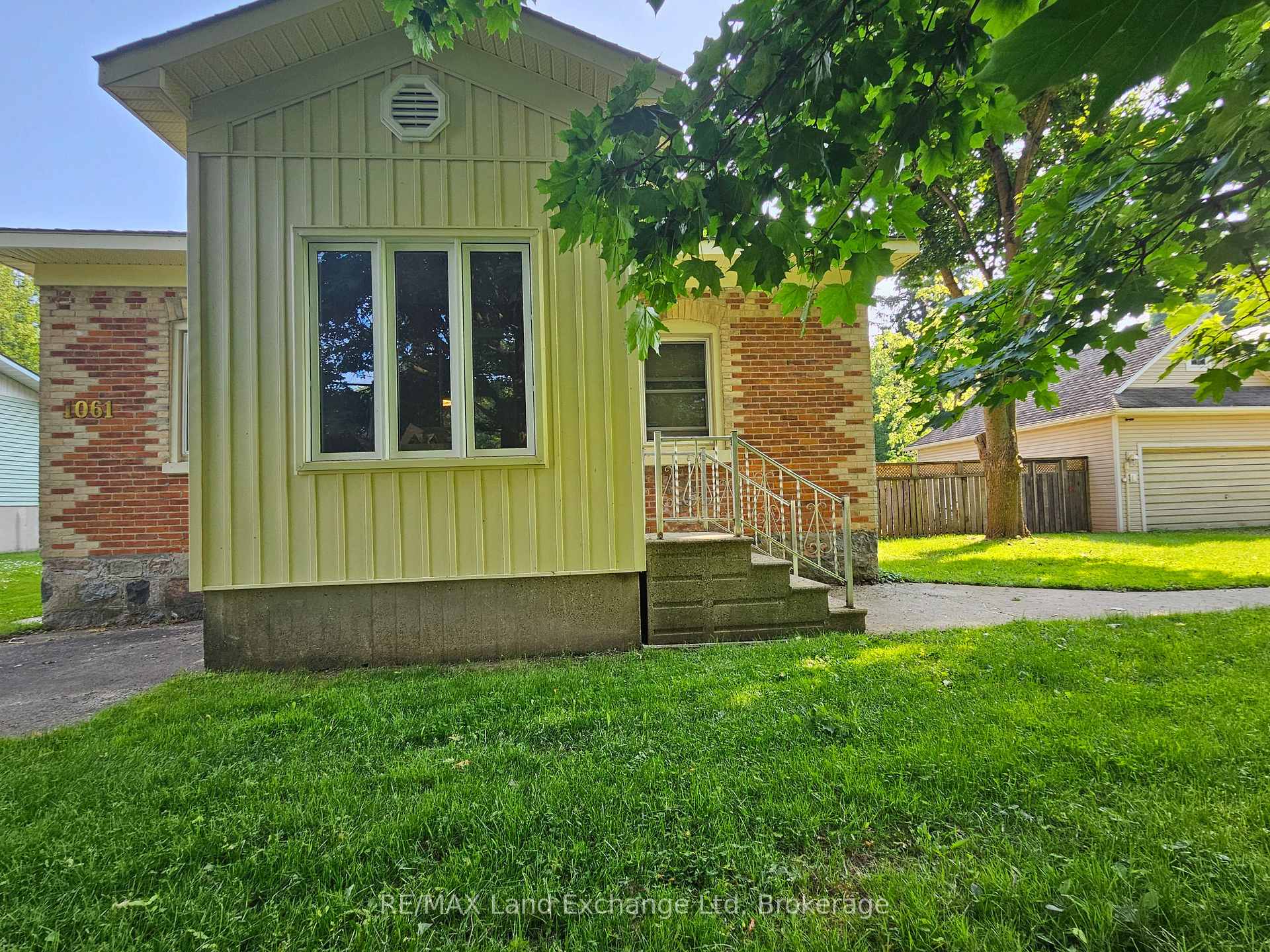 Photo 35 of 1061 Howick Street, Howick — HOMEH