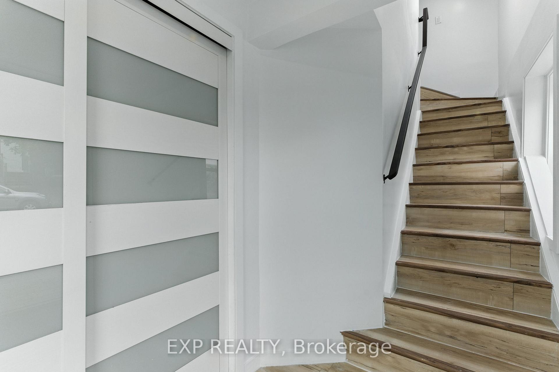 Photo 2 of Unit 1, 564 Brunel Street, Ottawa, CFB Rockcliffe and Area — HOMEH