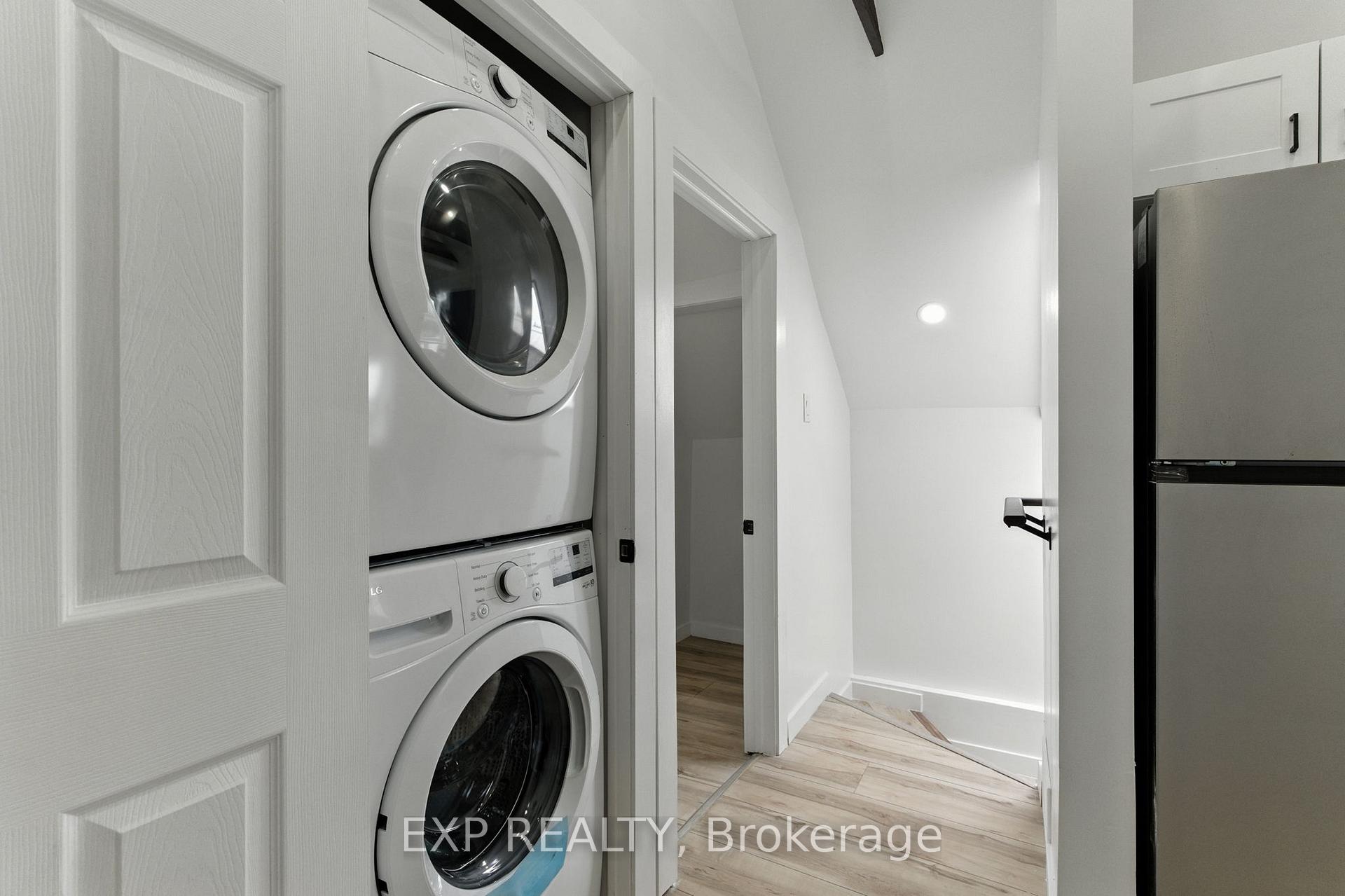 Photo 10 of Unit 1, 564 Brunel Street, Ottawa, CFB Rockcliffe and Area — HOMEH