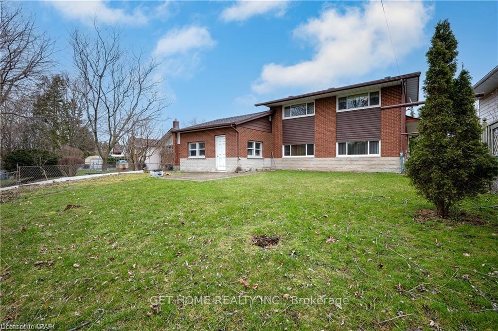 Photo 2 of 25 Ruskview Road, Kitchener — HOMEH