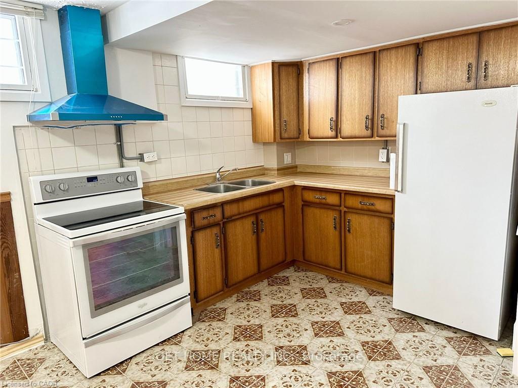 Photo 6 of 25 Ruskview Road, Kitchener — HOMEH