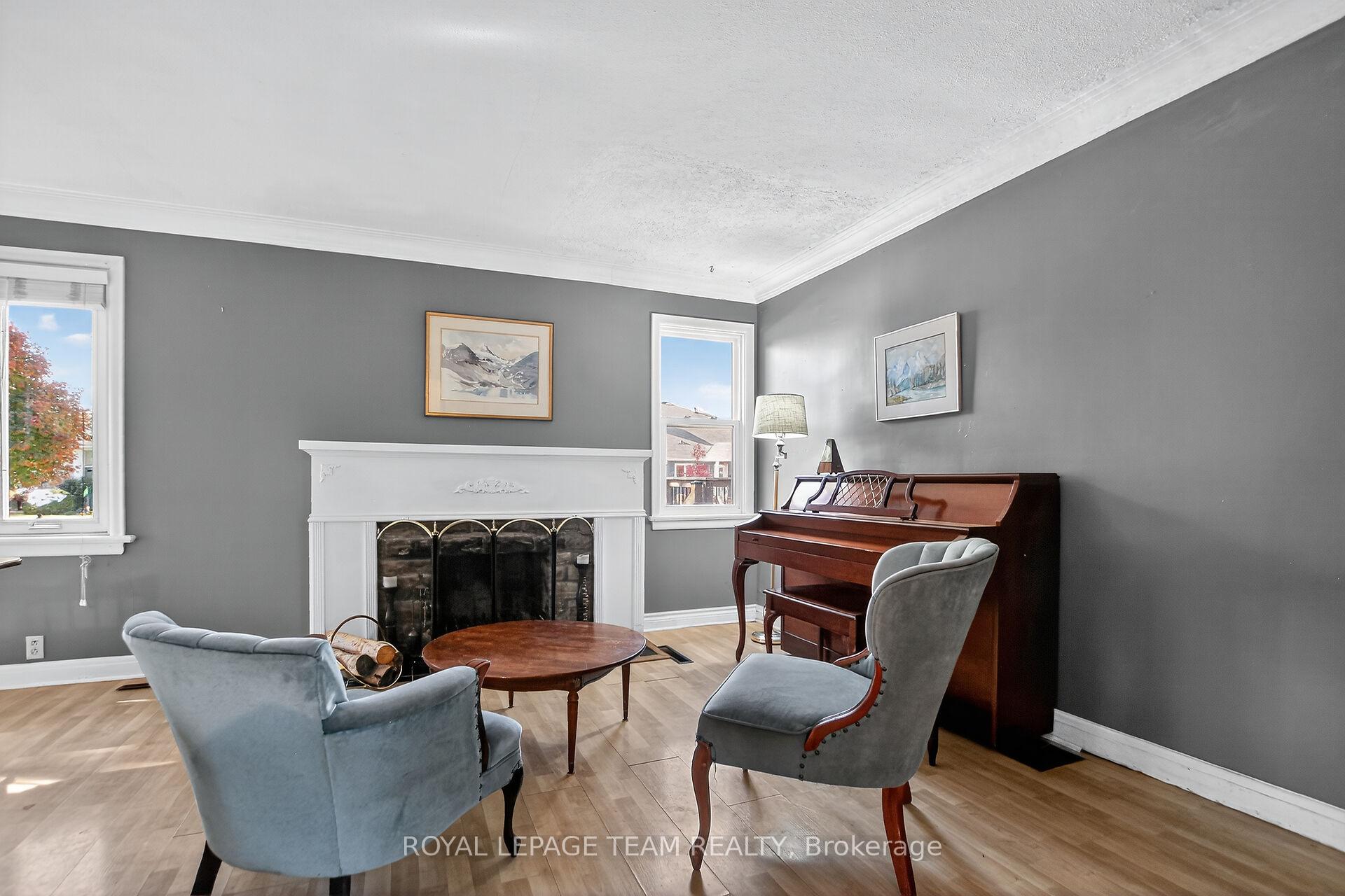 Photo 6 of 913 Rex Avenue, Ottawa, McKellar Heights — HOMEH