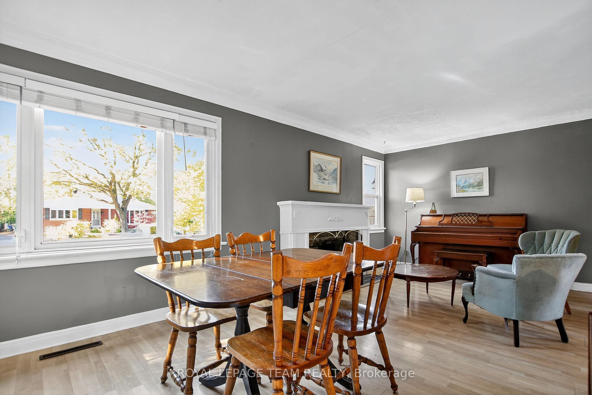 Photo 10 of 913 Rex Avenue, Ottawa, McKellar Heights — HOMEH