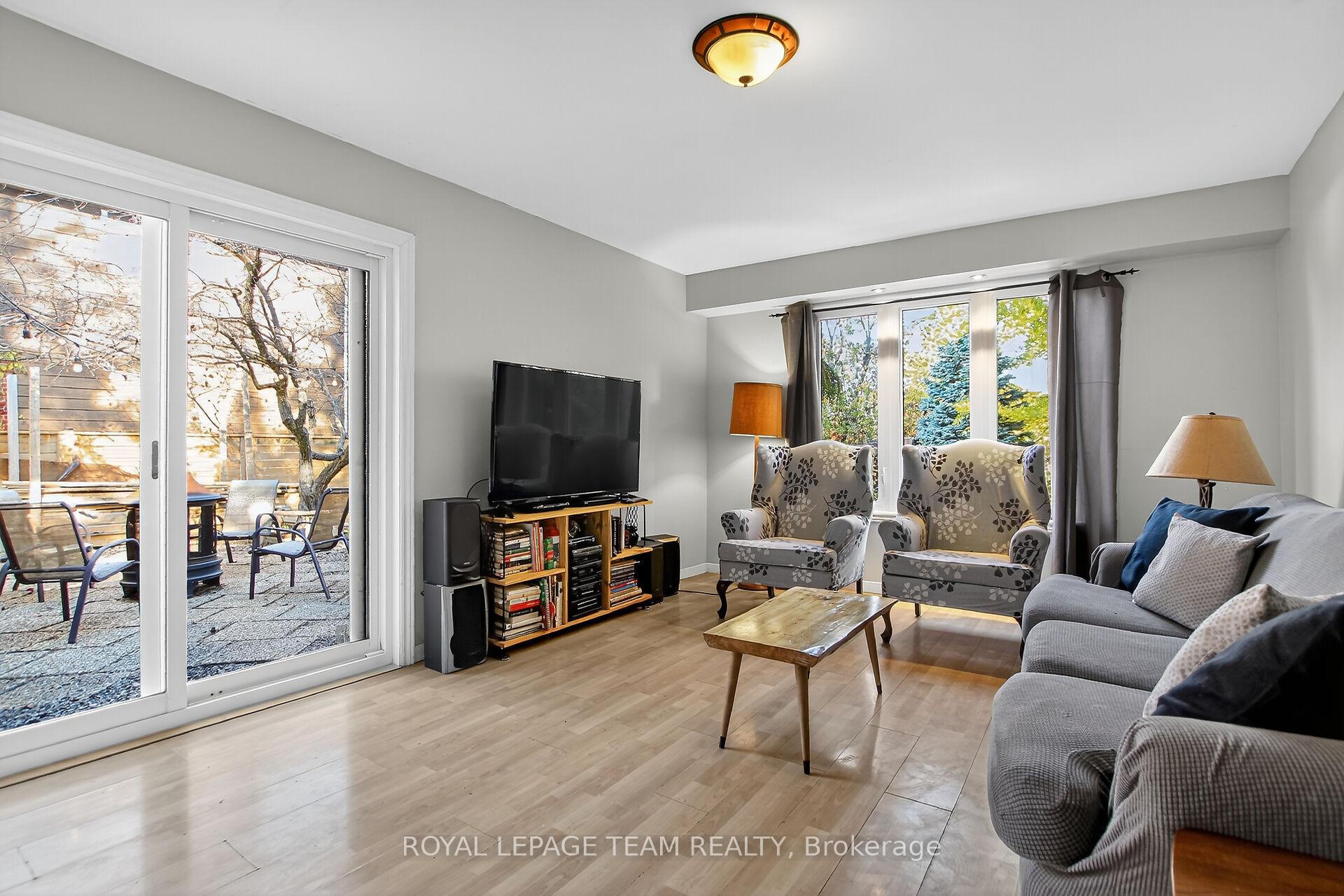Photo 15 of 913 Rex Avenue, Ottawa, McKellar Heights — HOMEH