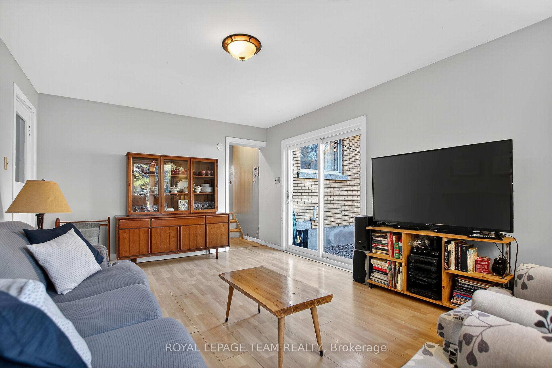 Photo 16 of 913 Rex Avenue, Ottawa, McKellar Heights — HOMEH