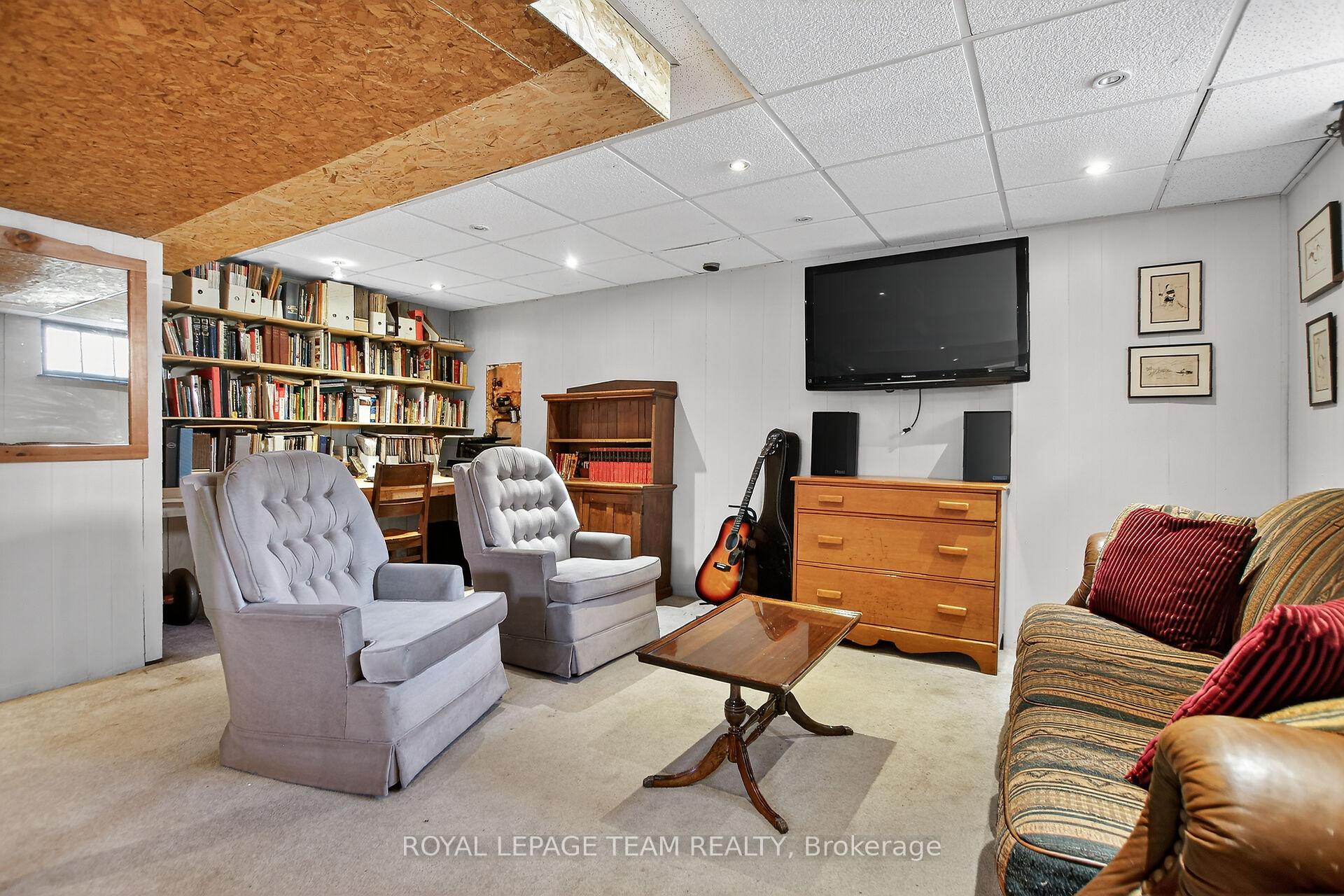 Photo 23 of 913 Rex Avenue, Ottawa, McKellar Heights — HOMEH