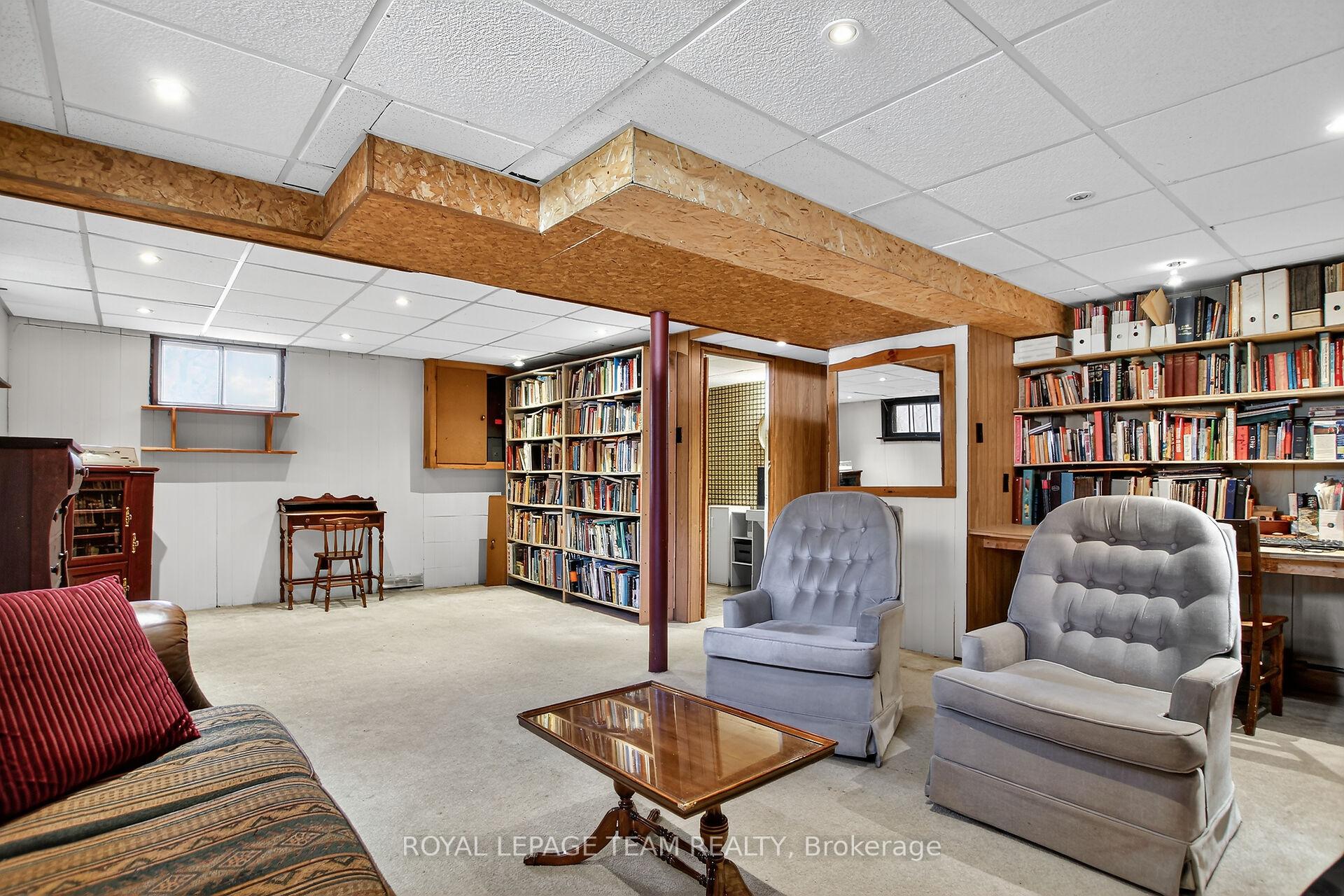 Photo 24 of 913 Rex Avenue, Ottawa, McKellar Heights — HOMEH