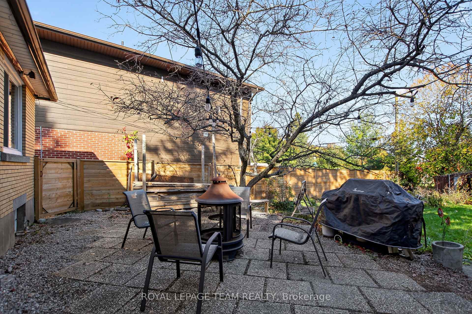 Photo 27 of 913 Rex Avenue, Ottawa, McKellar Heights — HOMEH