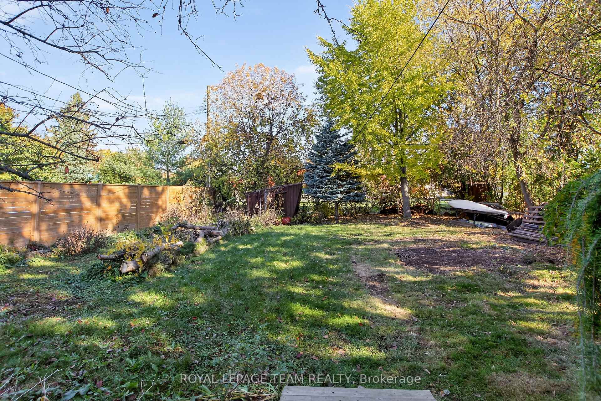 Photo 30 of 913 Rex Avenue, Ottawa, McKellar Heights — HOMEH