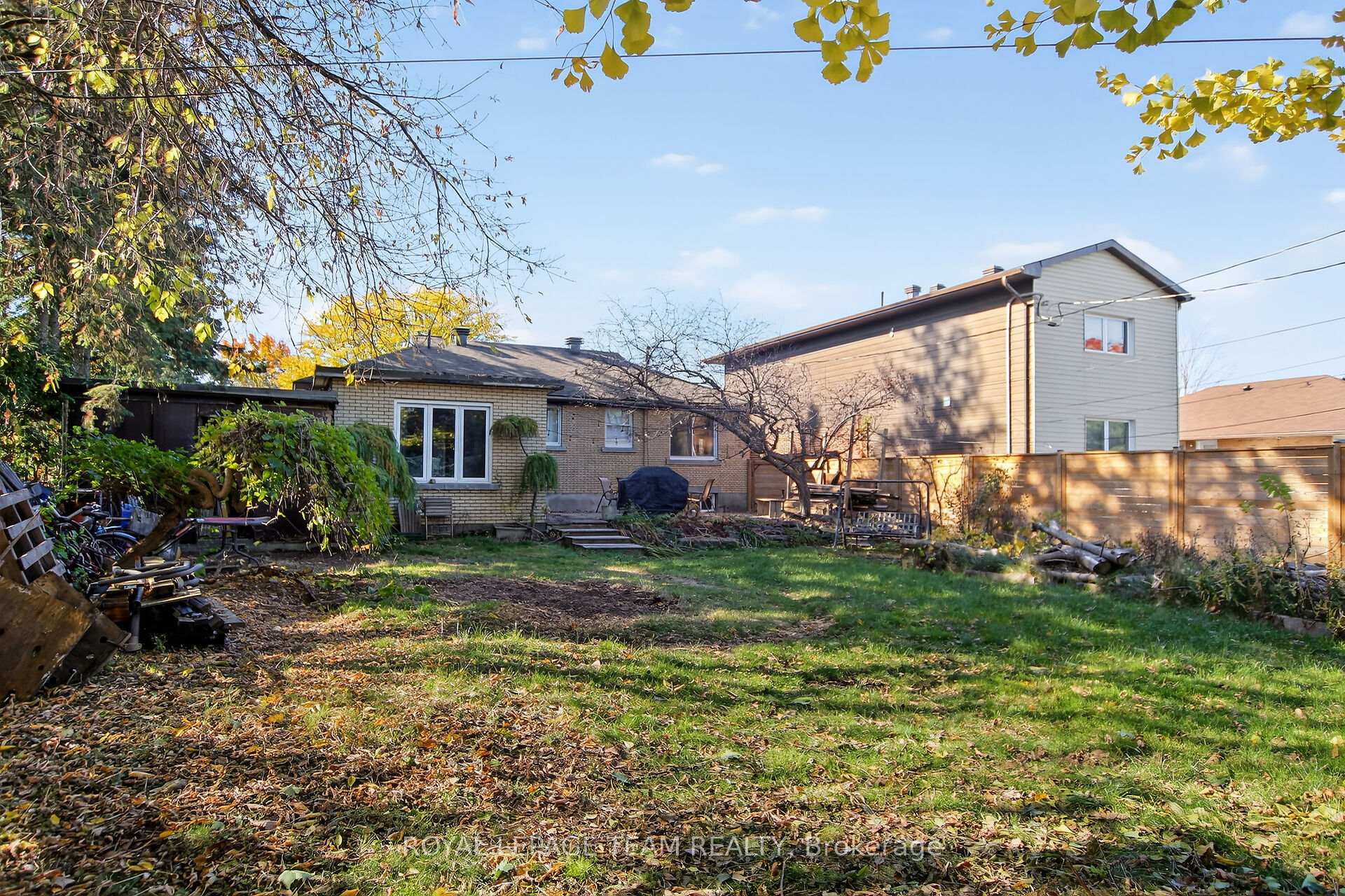 Photo 32 of 913 Rex Avenue, Ottawa, McKellar Heights — HOMEH
