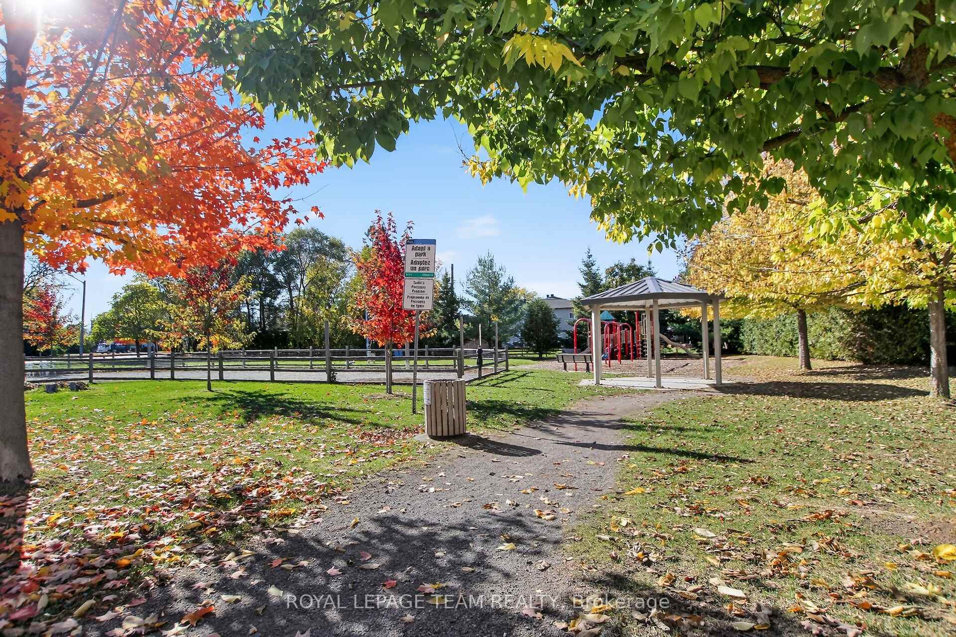 Photo 33 of 913 Rex Avenue, Ottawa, McKellar Heights — HOMEH
