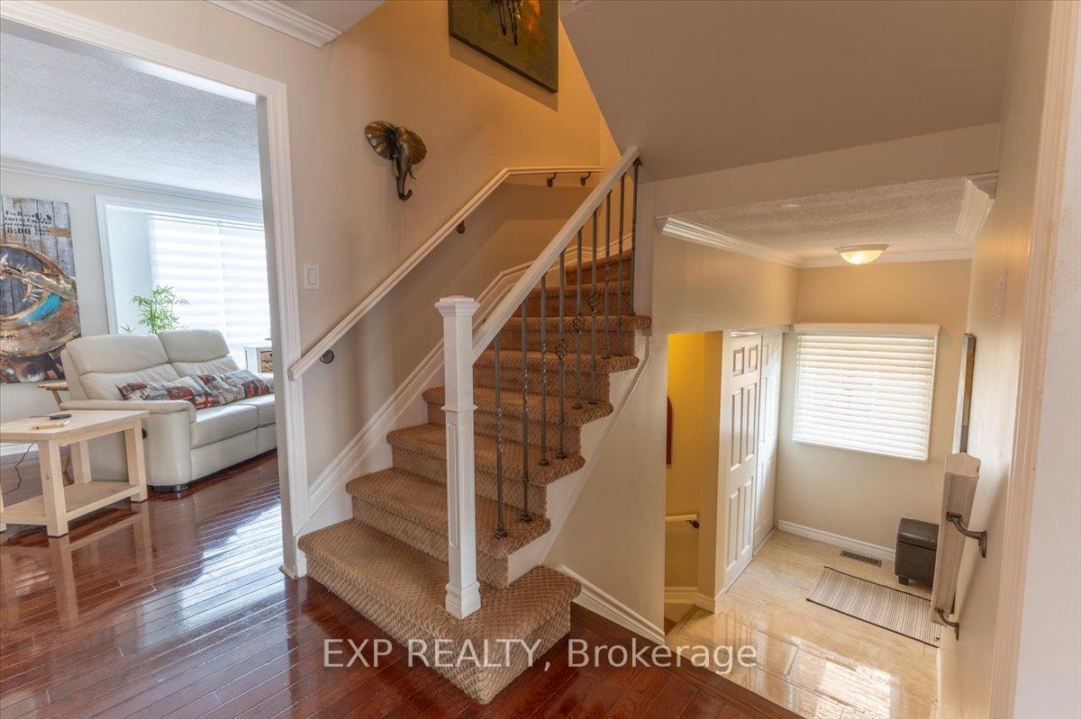 Photo 4 of 3065 Uplands Drive, Ottawa, Hunt Club Woods — HOMEH